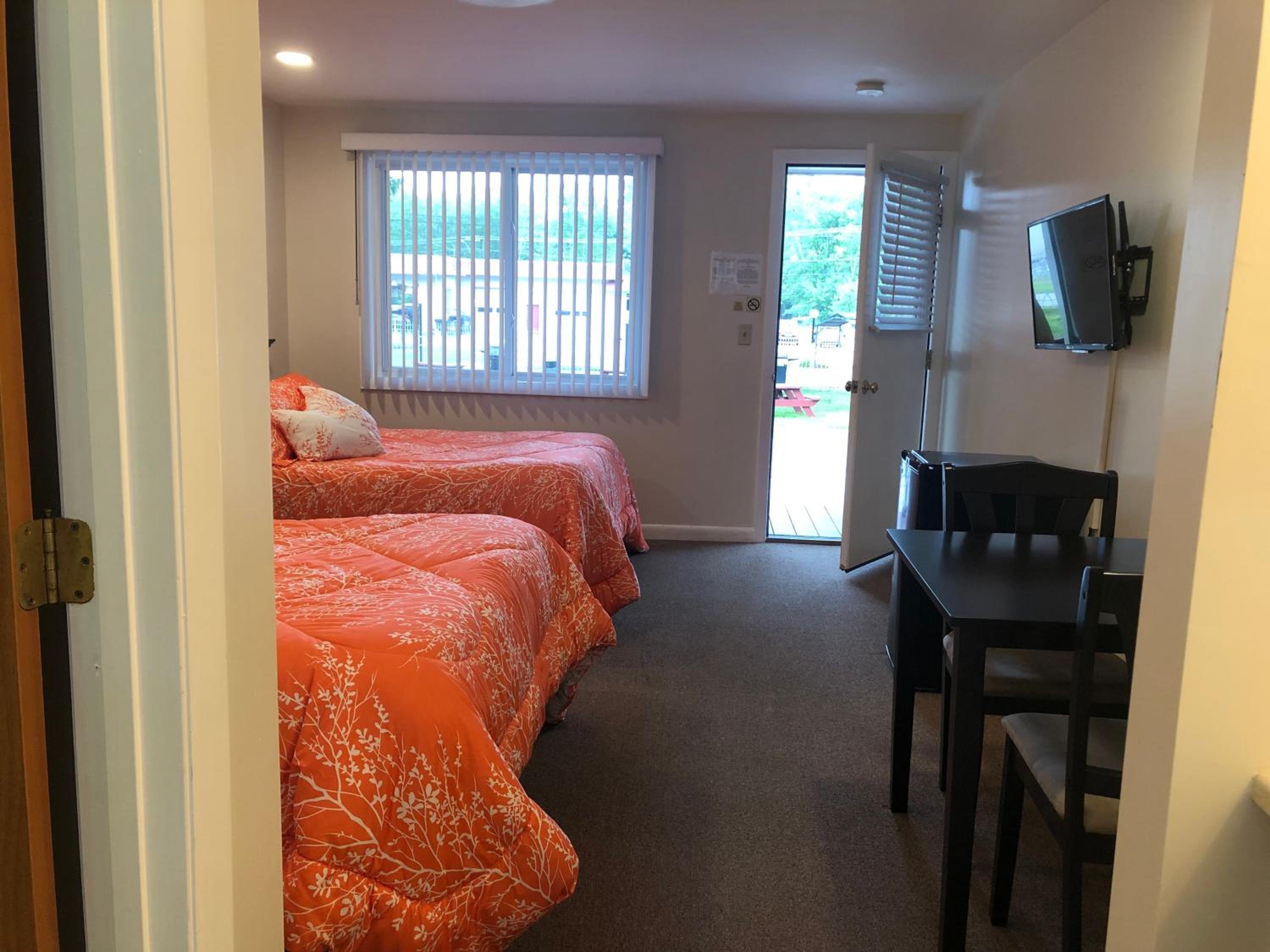 Room 6 - Double Room - Photo 3
