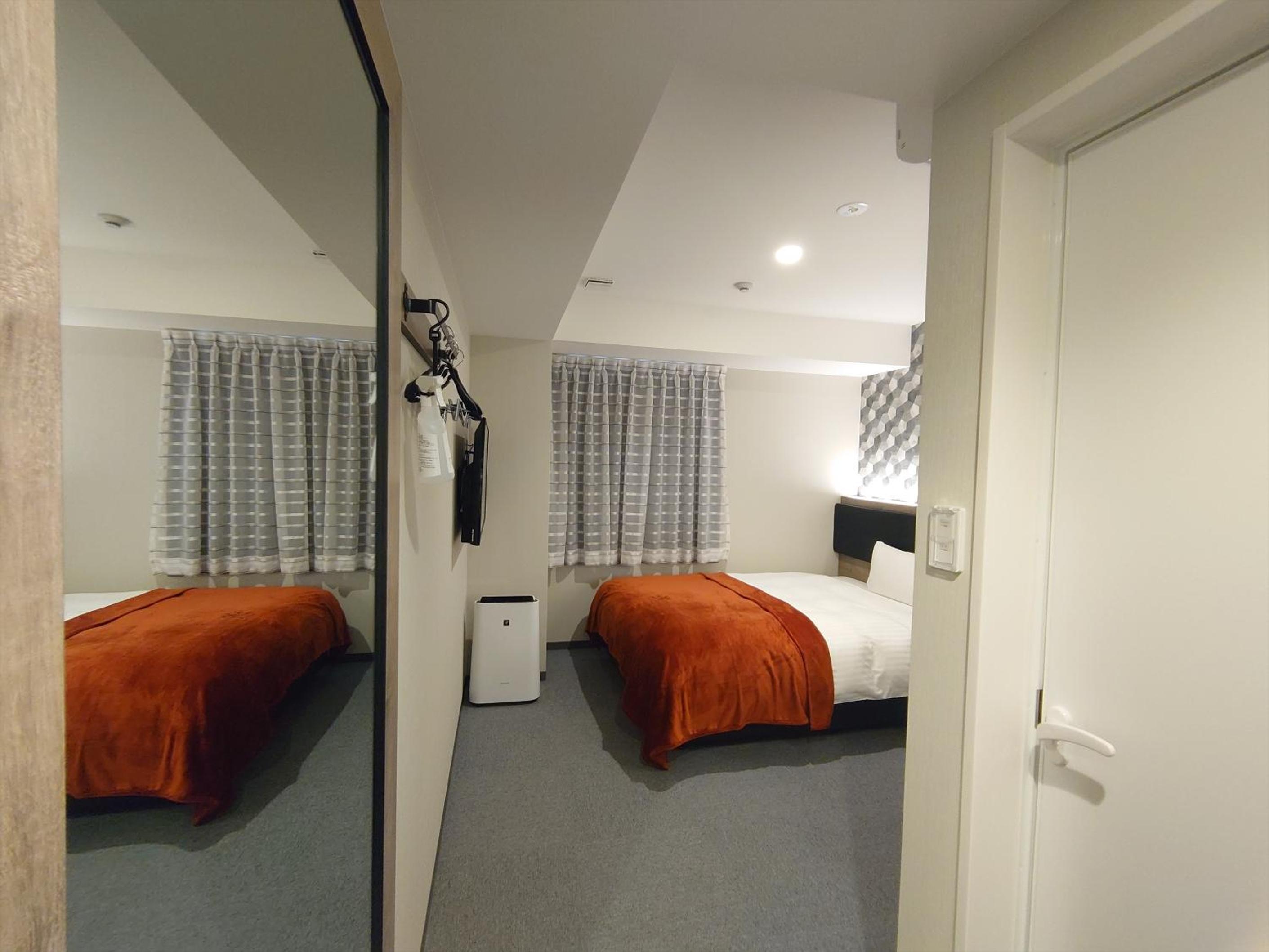 Single Room - Non-Smoking - Photo 7