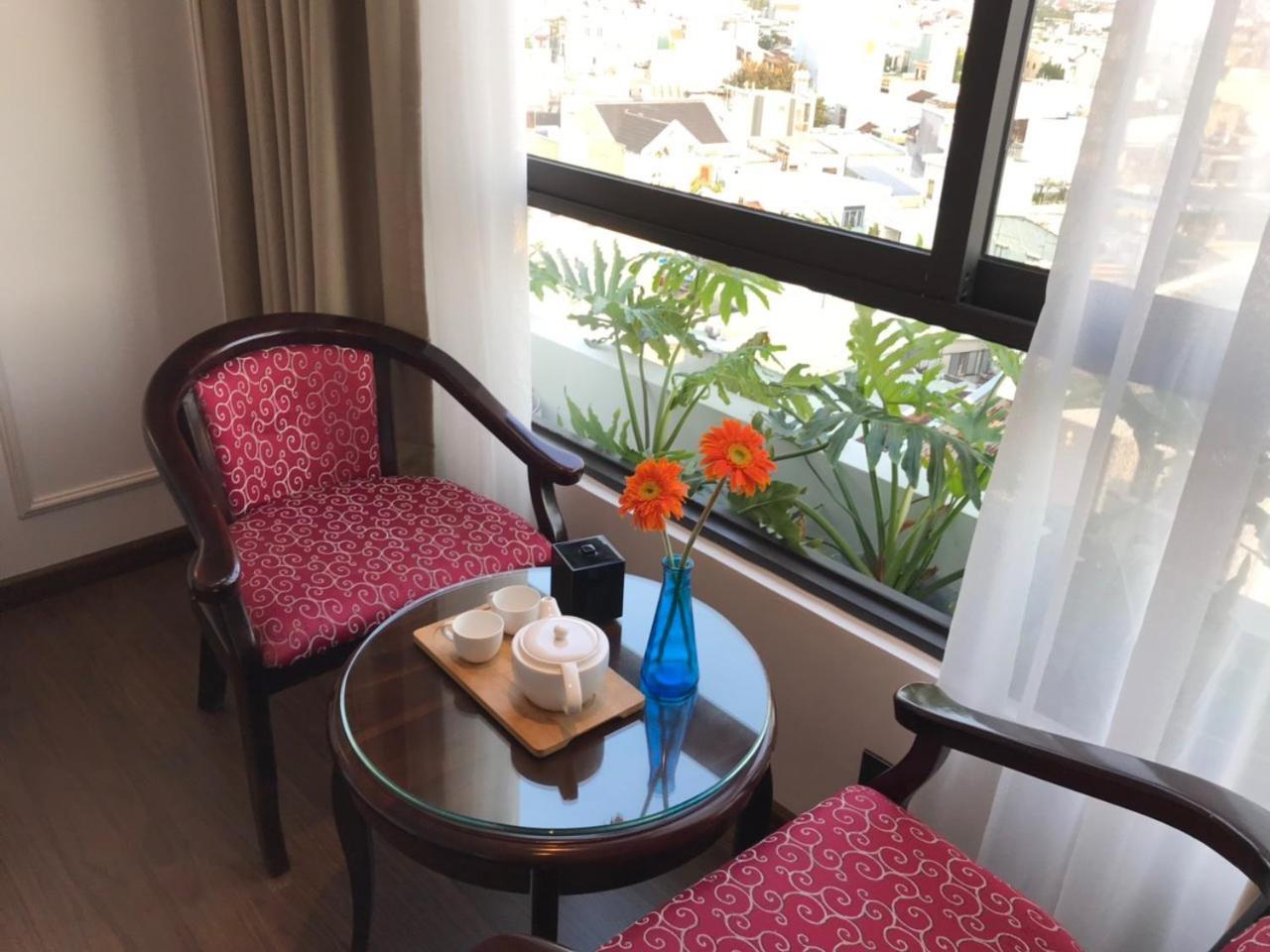 Suite with City View - Photo 2