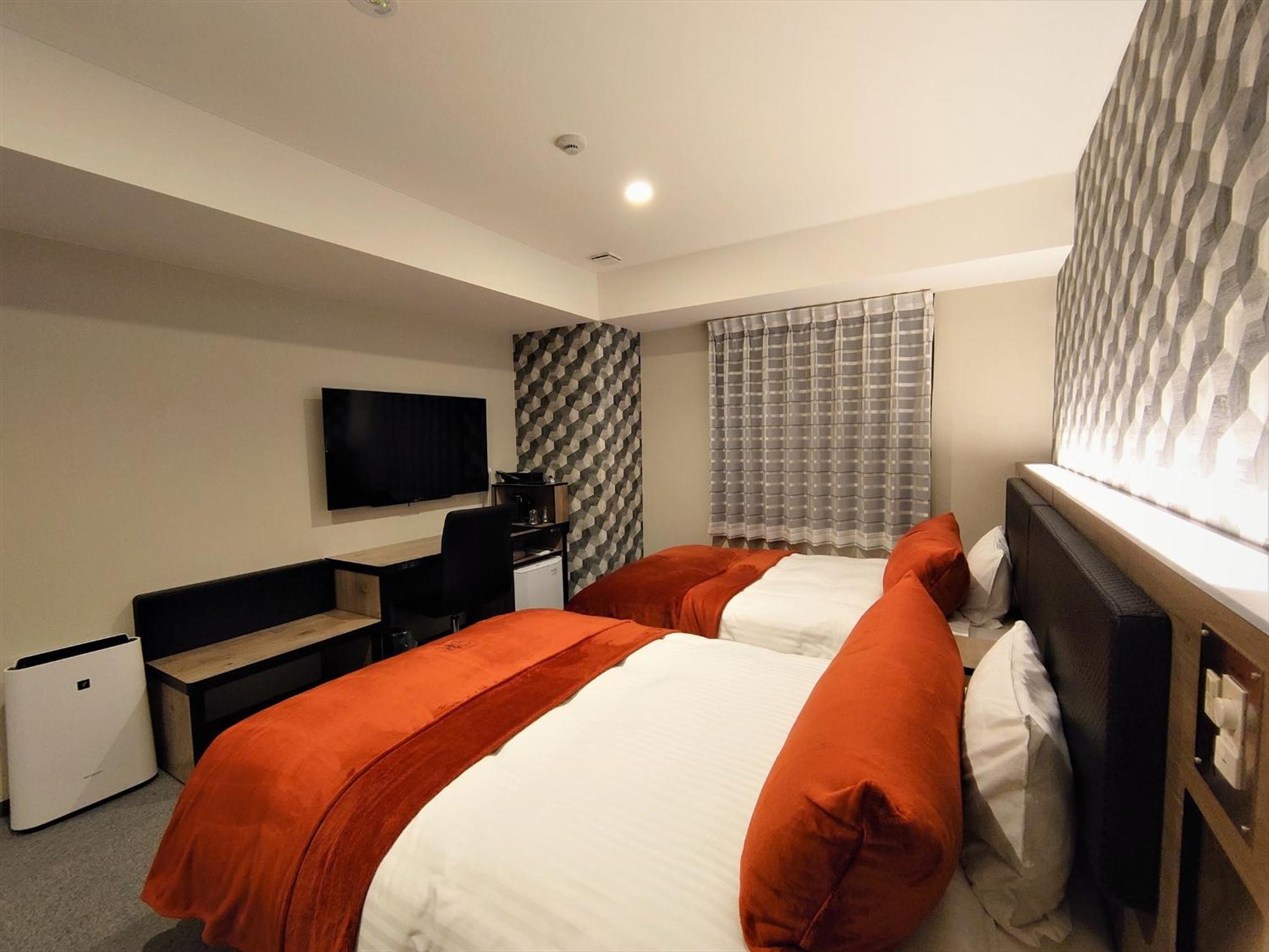 Standard Twin Room - Non-Smoking - Photo 8