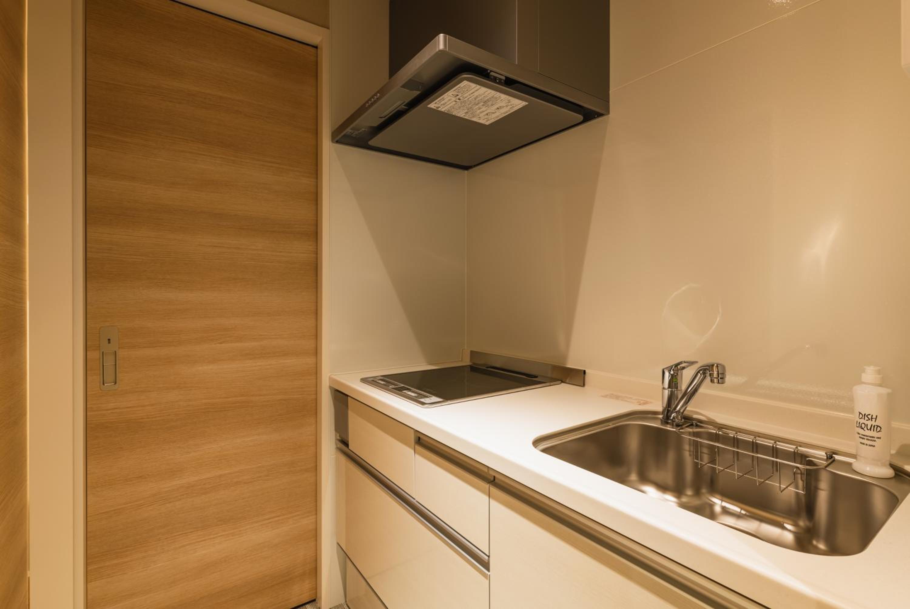 Standard Twin Room - Photo 11