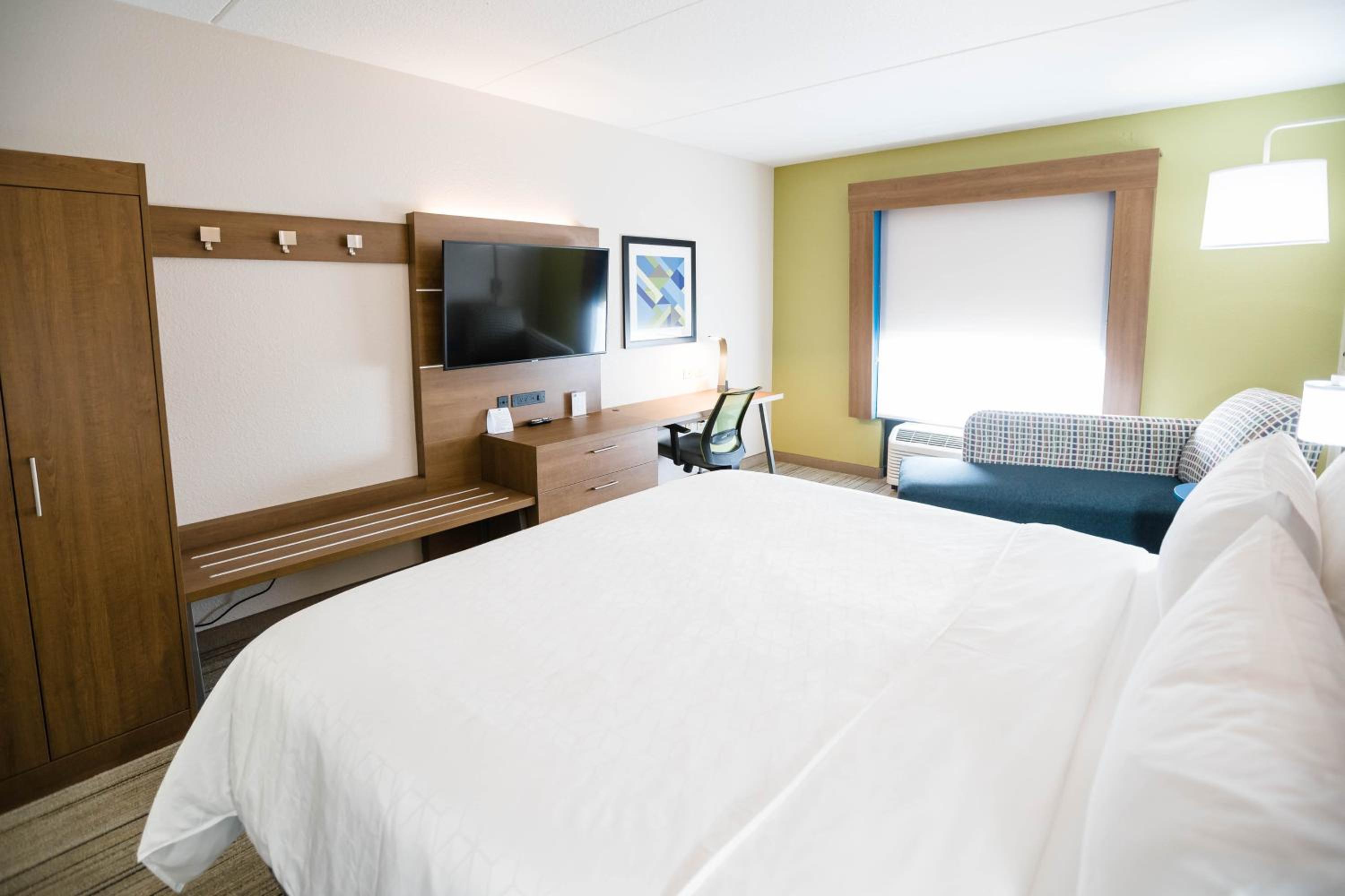 Standard King Room - Photo 2