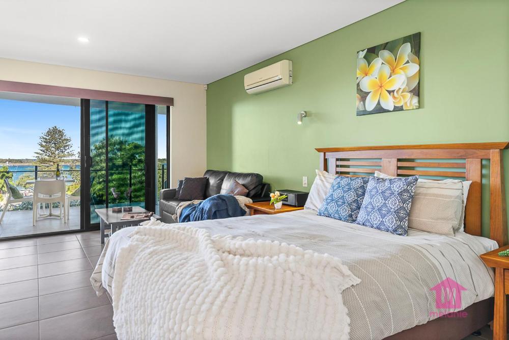 Apartment with Sea View