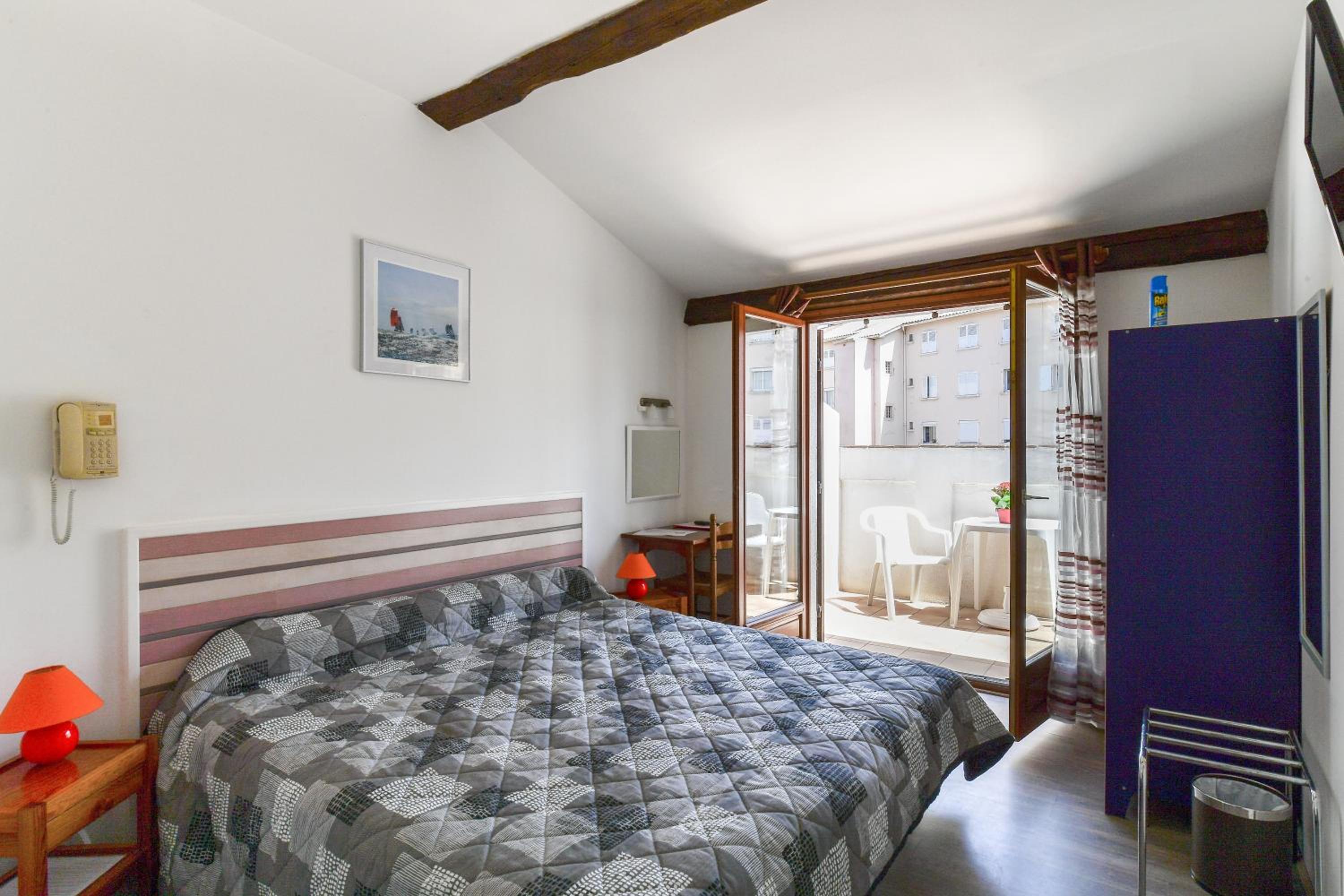 Double Room with Terrace - Photo 11
