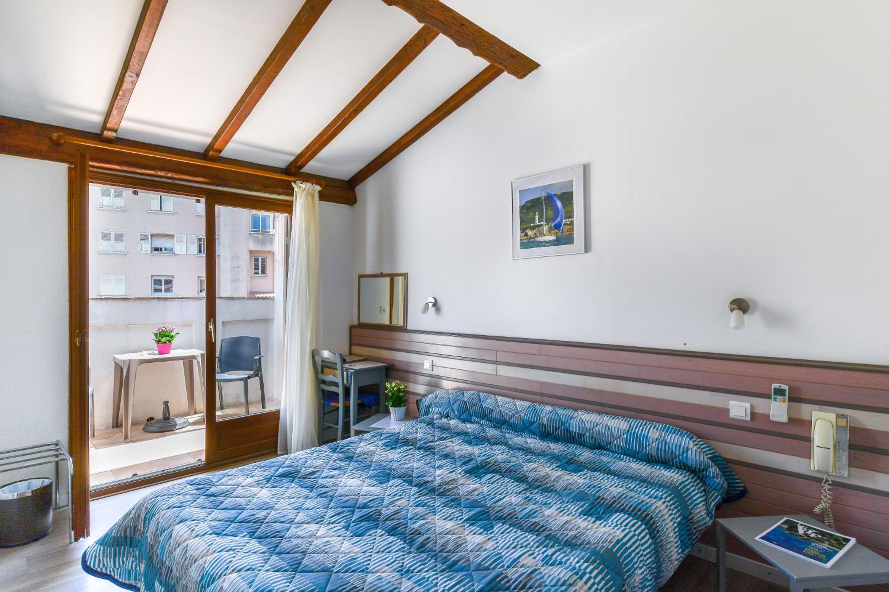 Double Room with Terrace - Photo 9
