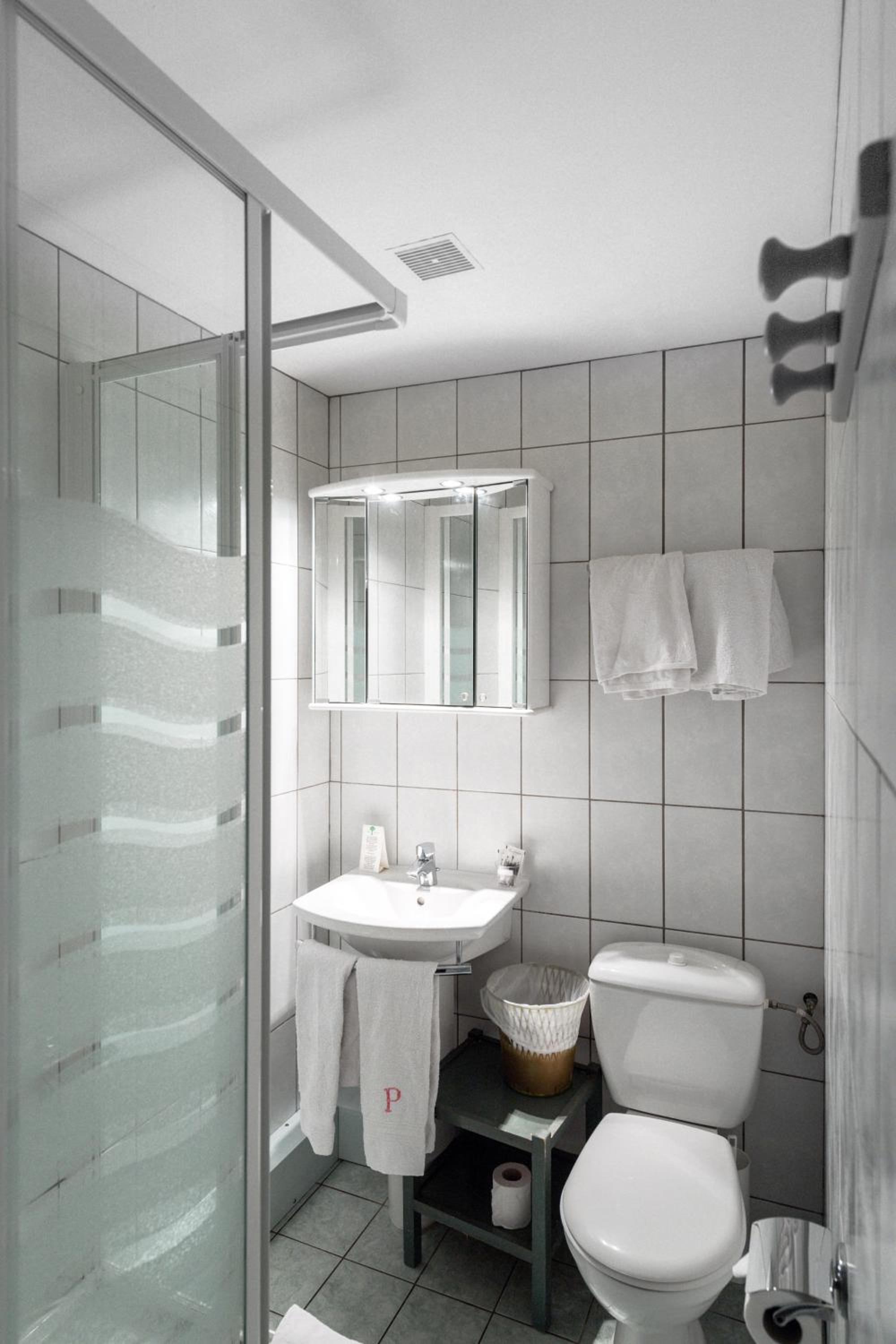 Double Room - Photo 5