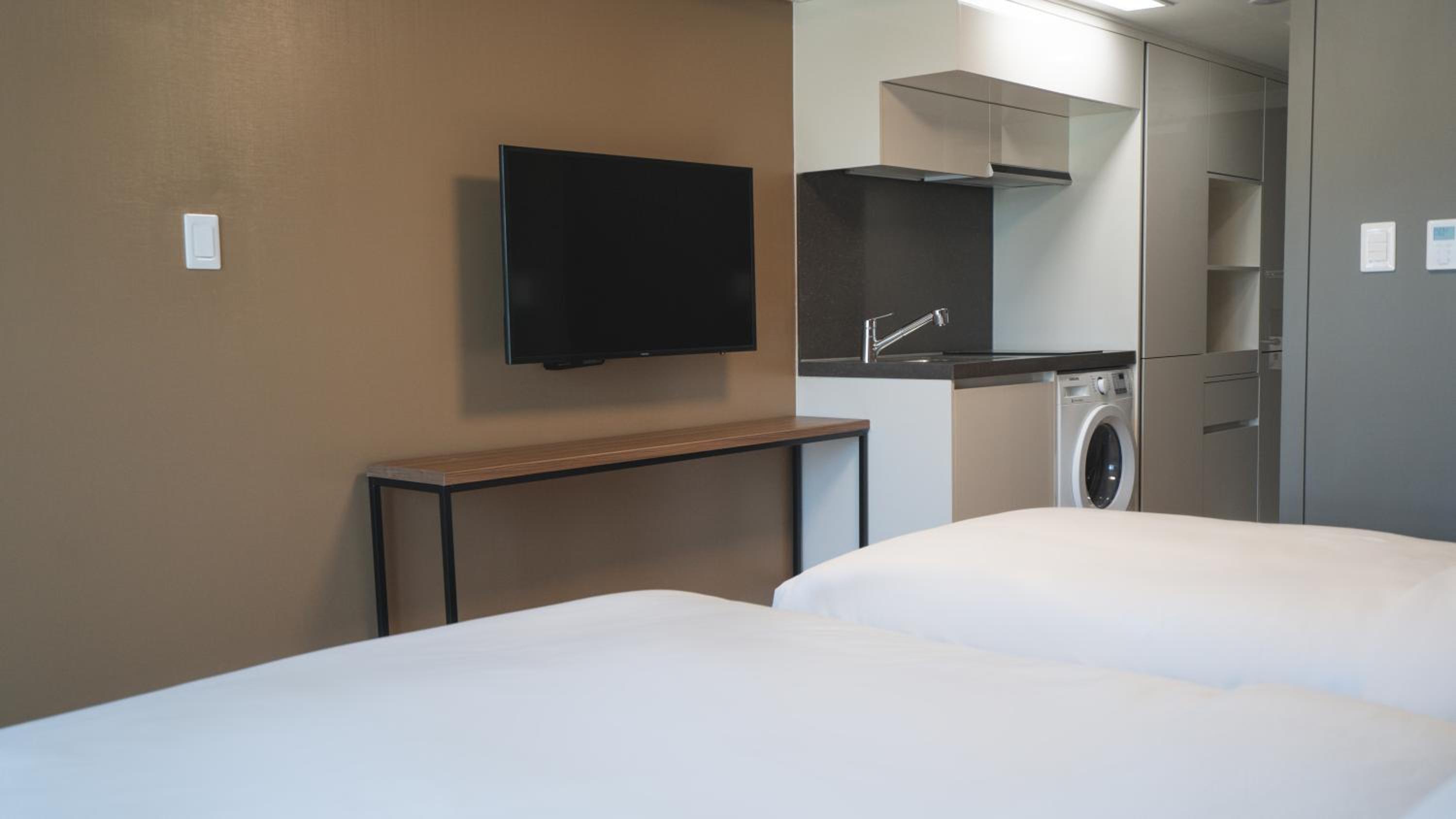Deluxe Twin Room - Photo 8