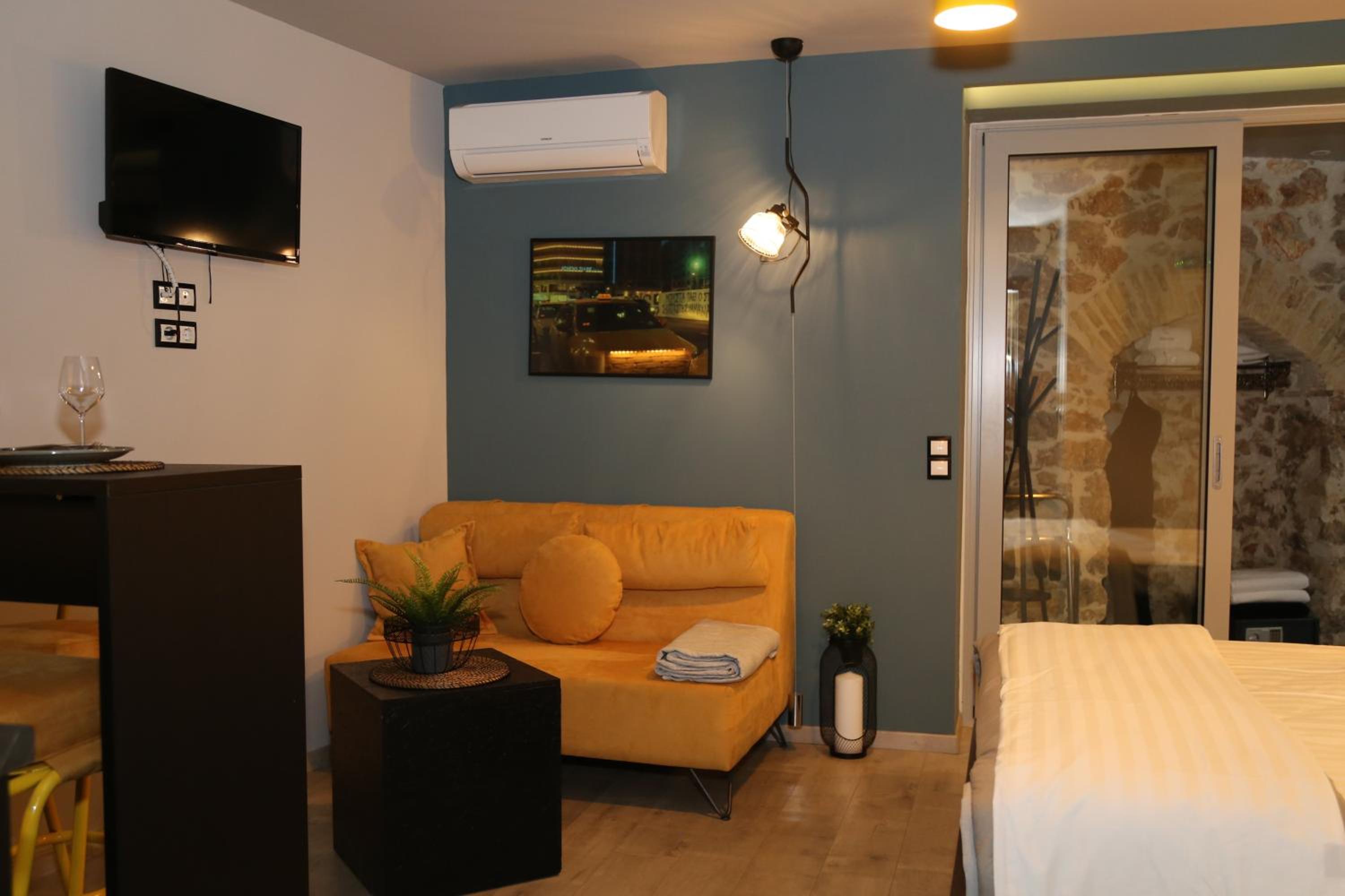 Deluxe Apartment photo 2