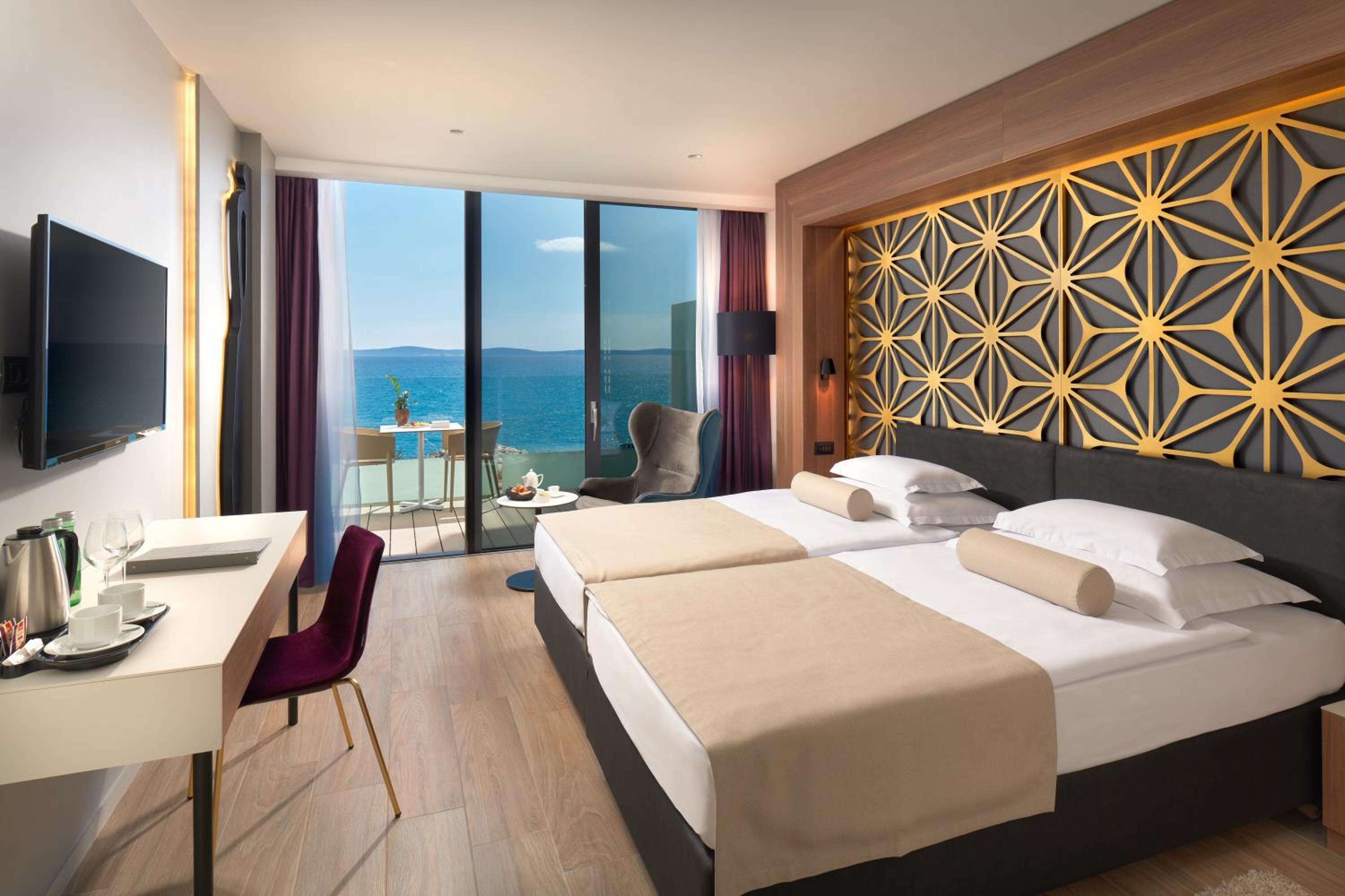 Superior Double or Twin Room with Sea View - Photo 8