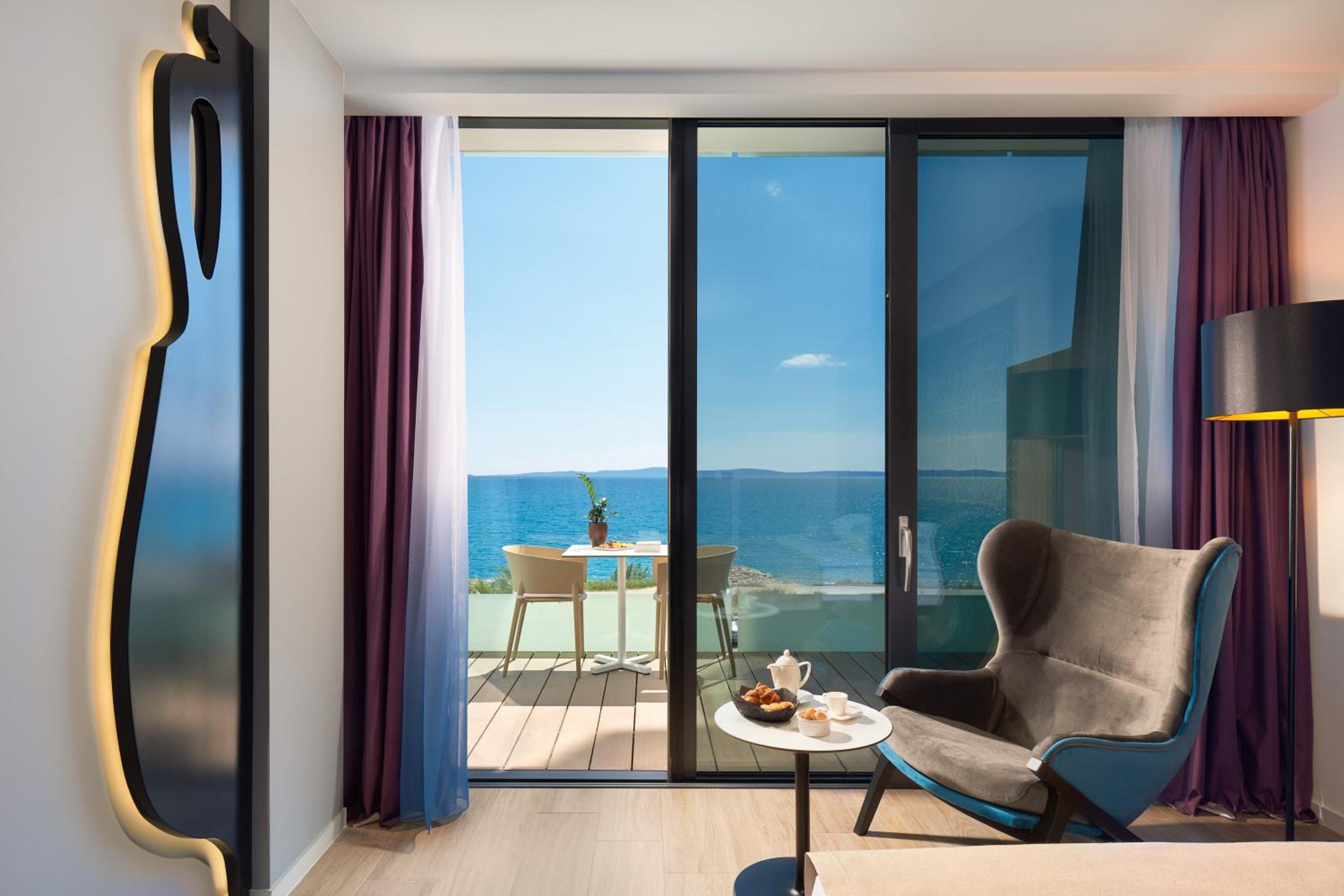 Superior Double or Twin Room with Sea View - Photo 9