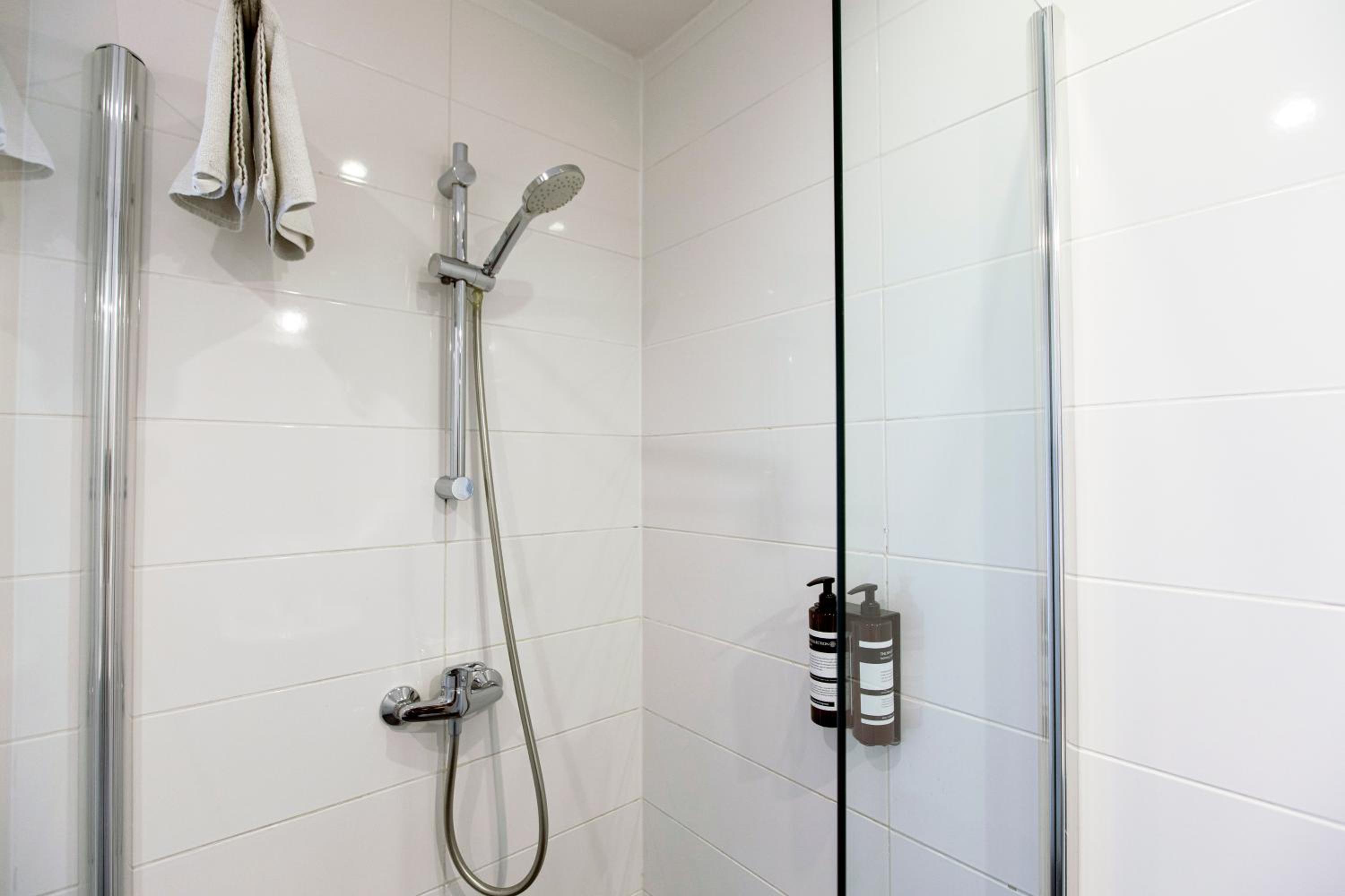 Triple Room with Private Bathroom photo 3