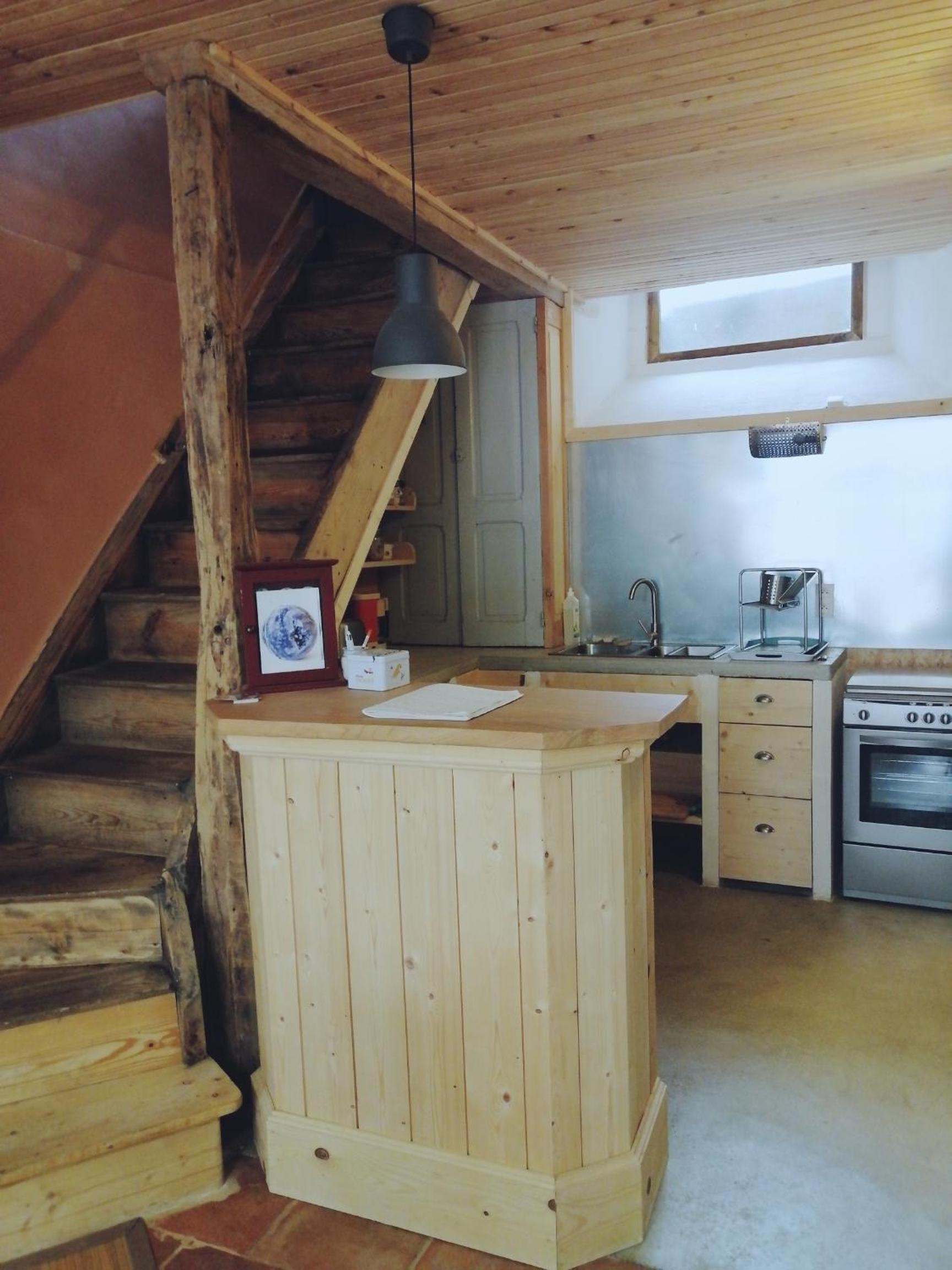 Quadruple Room with Private Bathroom - Photo 14