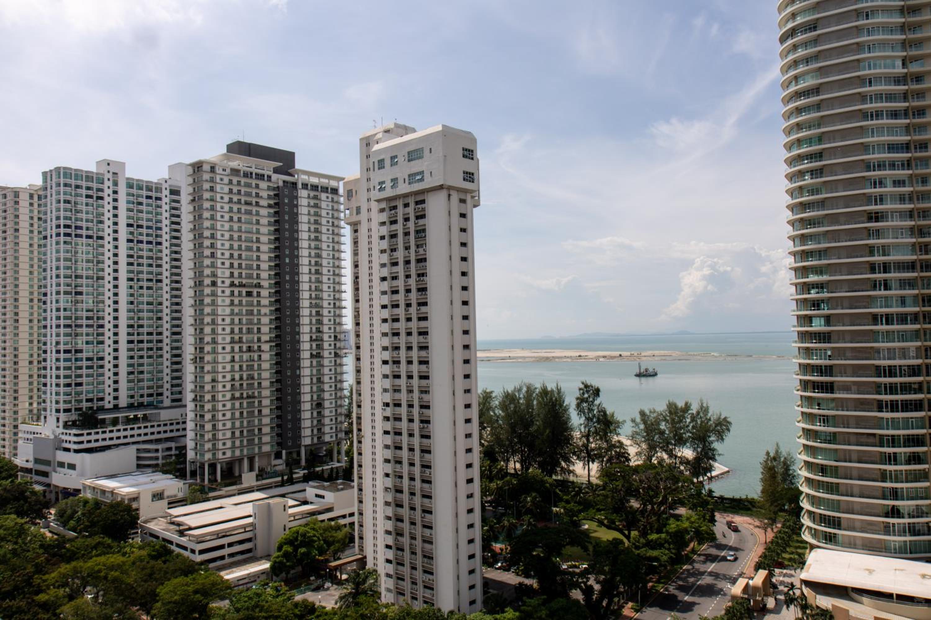 Apartment with Sea View - Photo 3