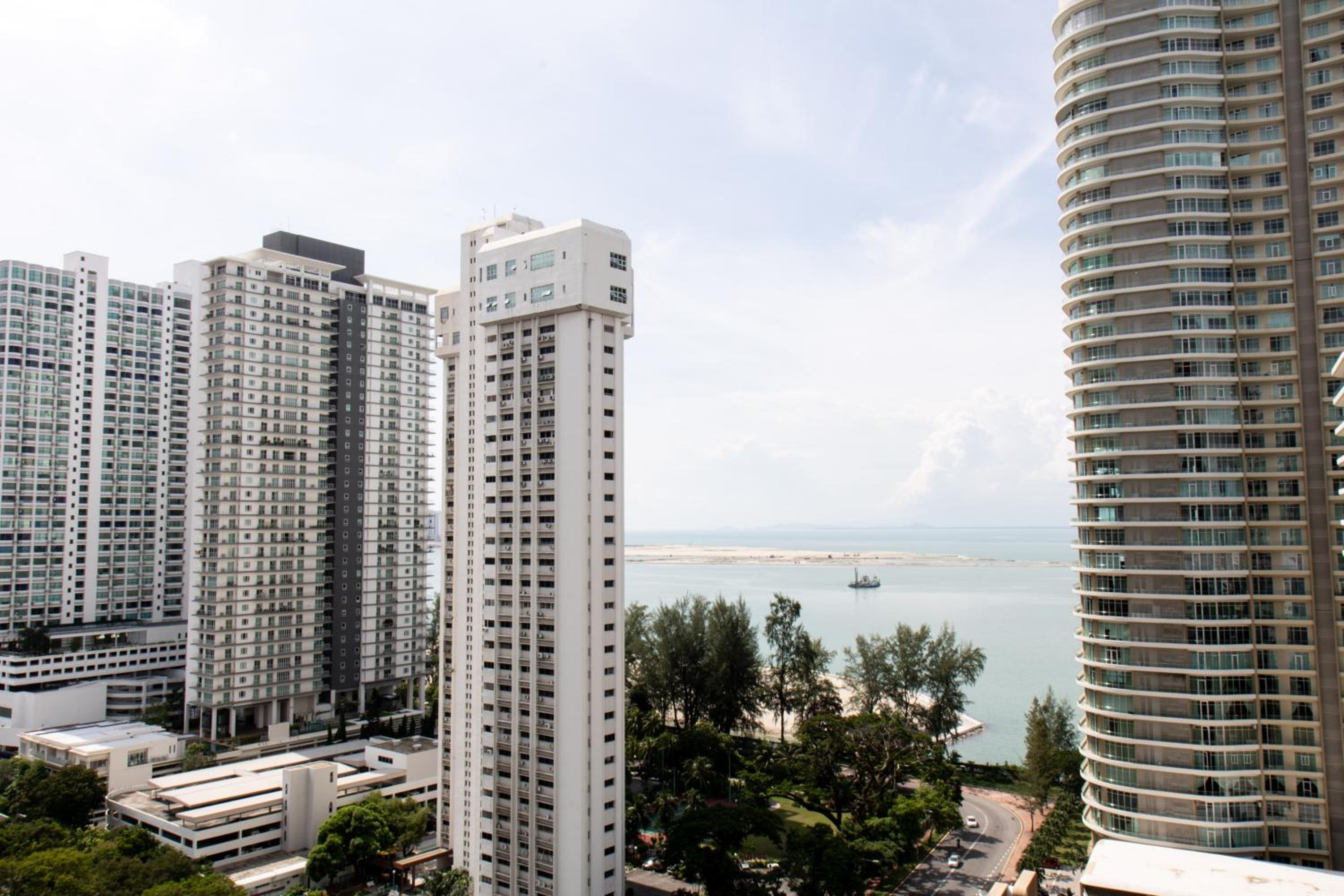 Apartment with Sea View - Photo 6
