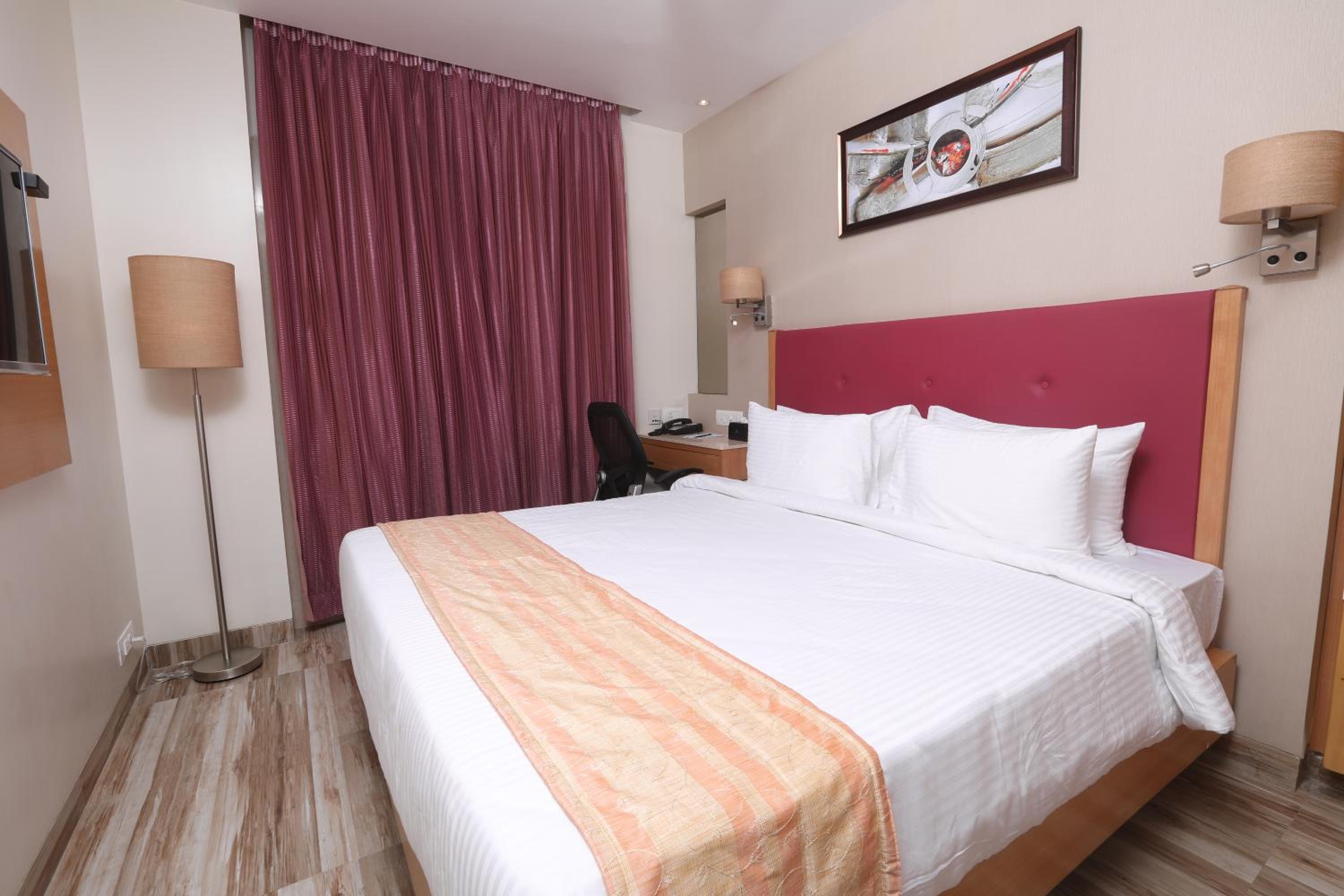 Deluxe King Room