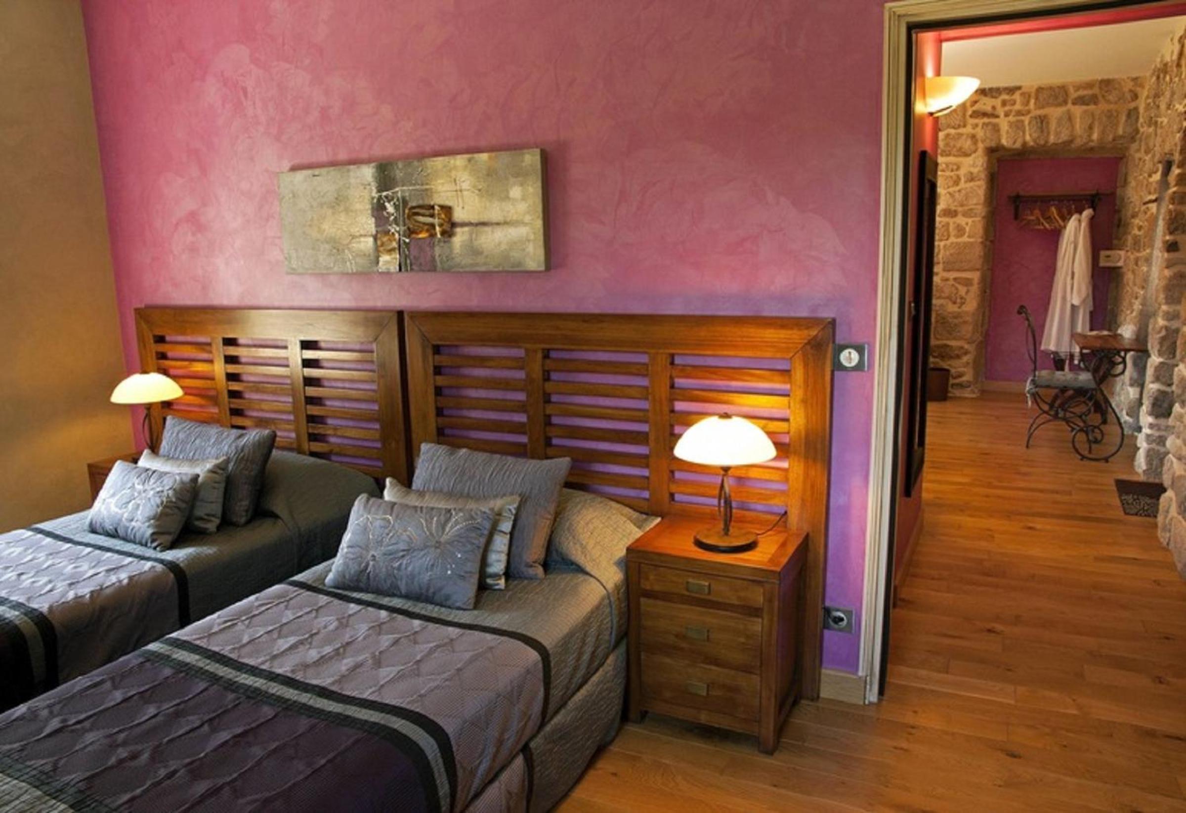 Triple Room with Pool View photo 2