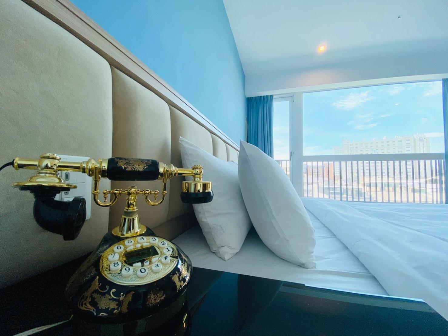 Superior Double Room with Balcony - Photo 7