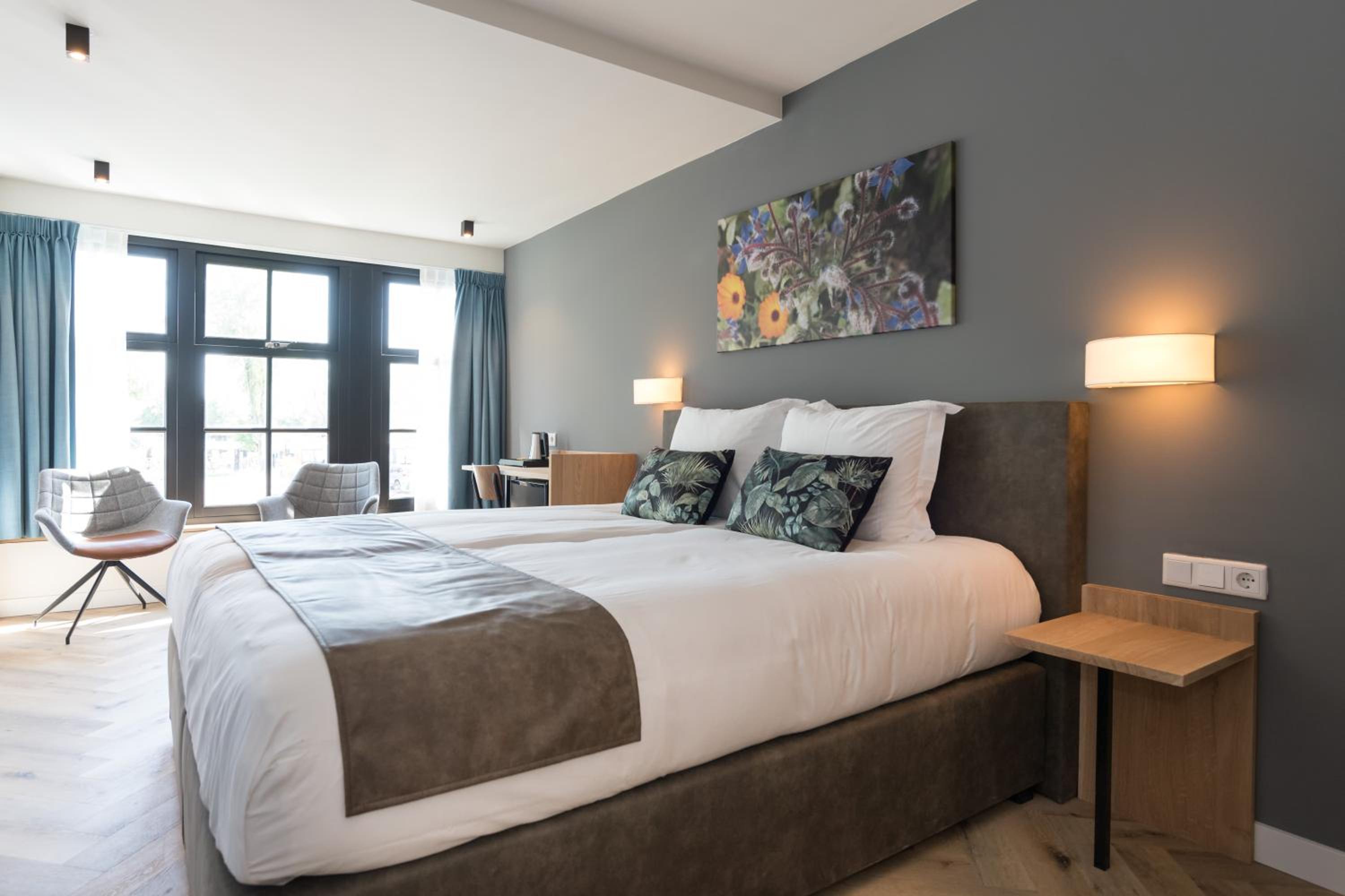 Deluxe Double Room with Bath (First floor)