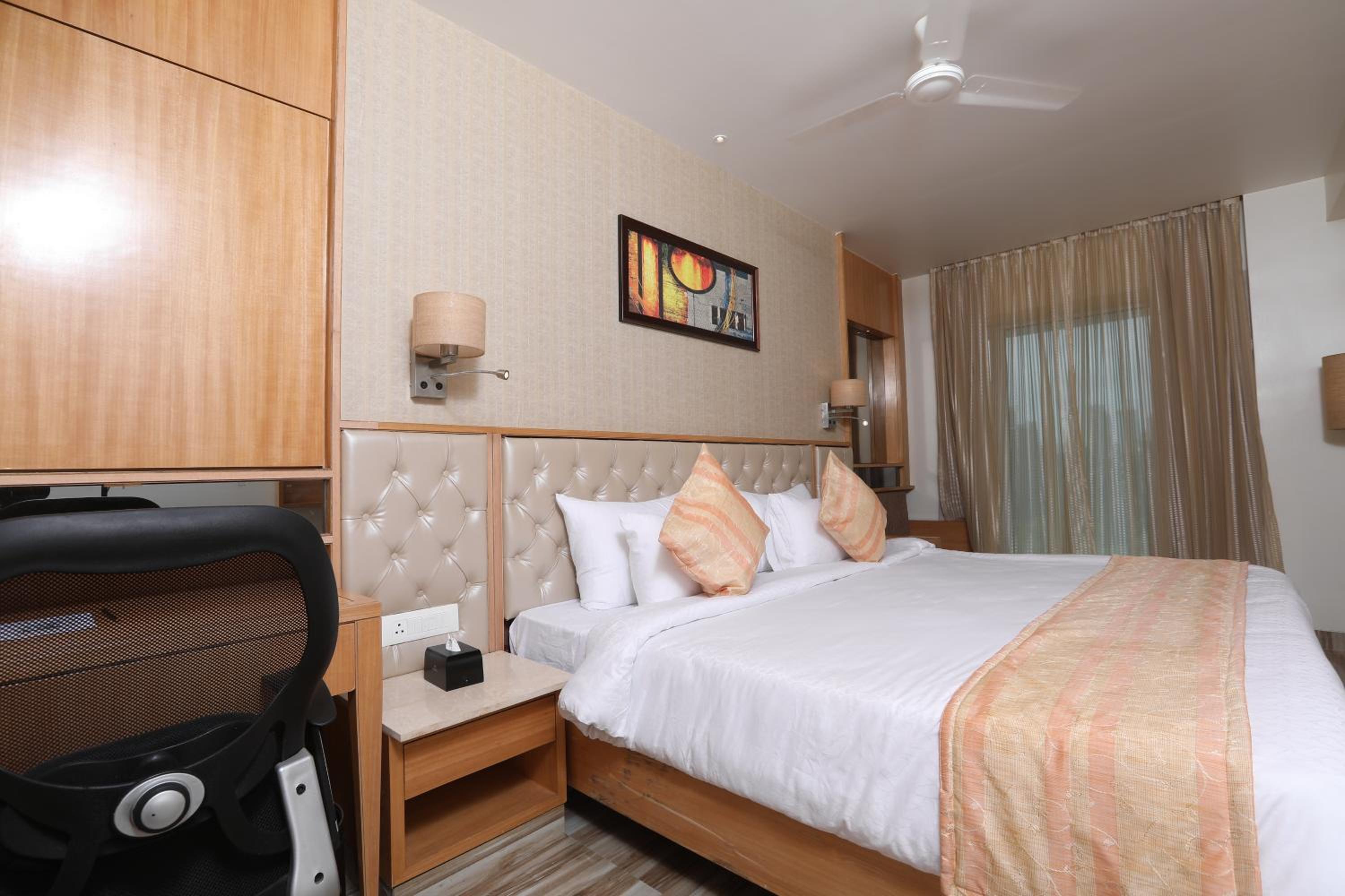  Executive King Room - Photo 6