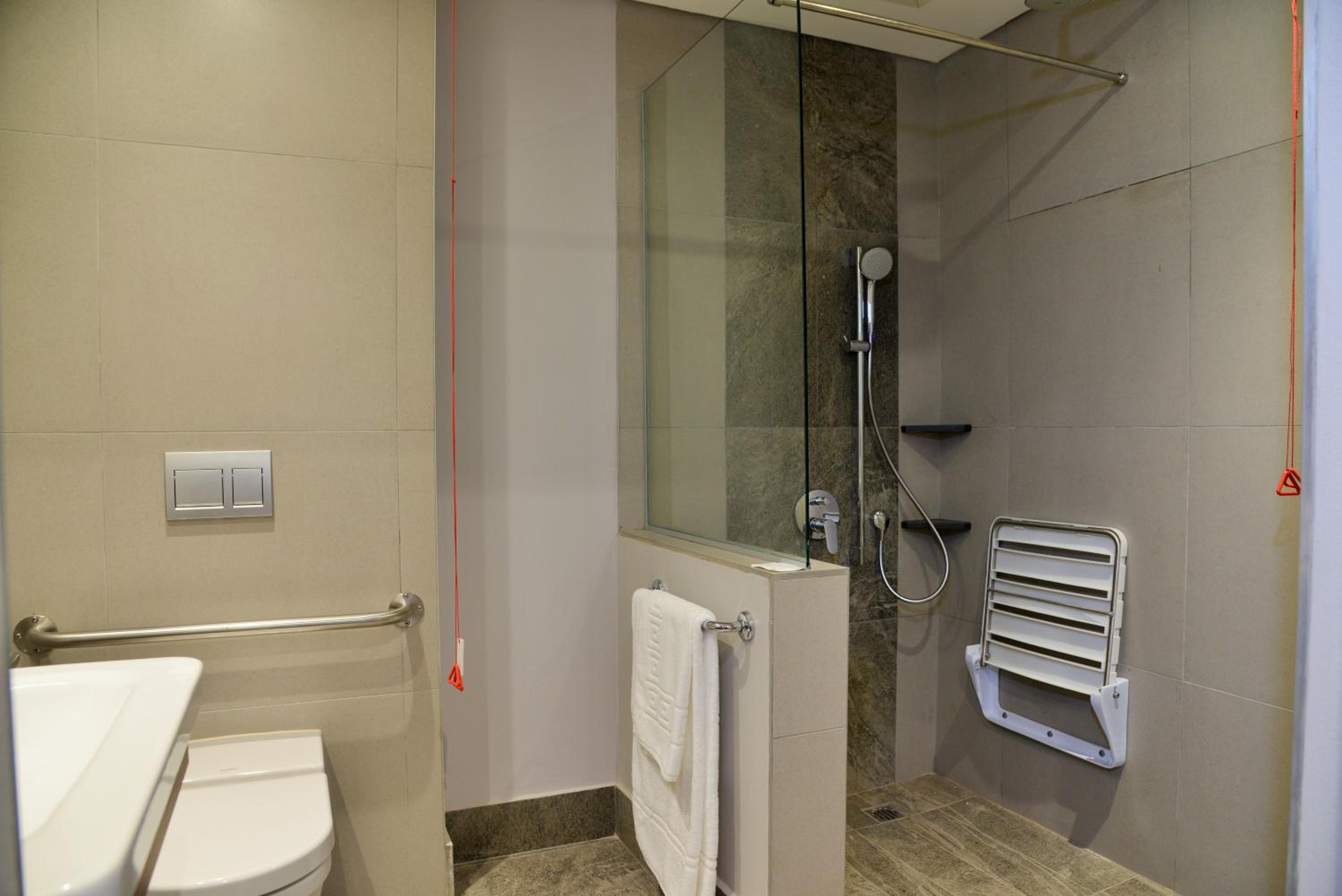 Double Room - Disability Access - Photo 3