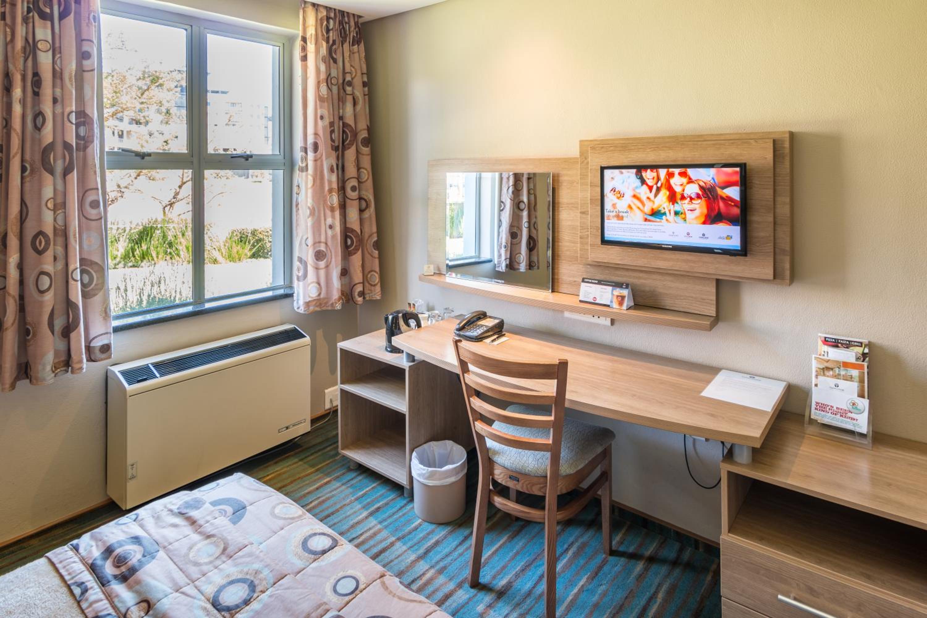Double Room - Non-Smoking  photo 2
