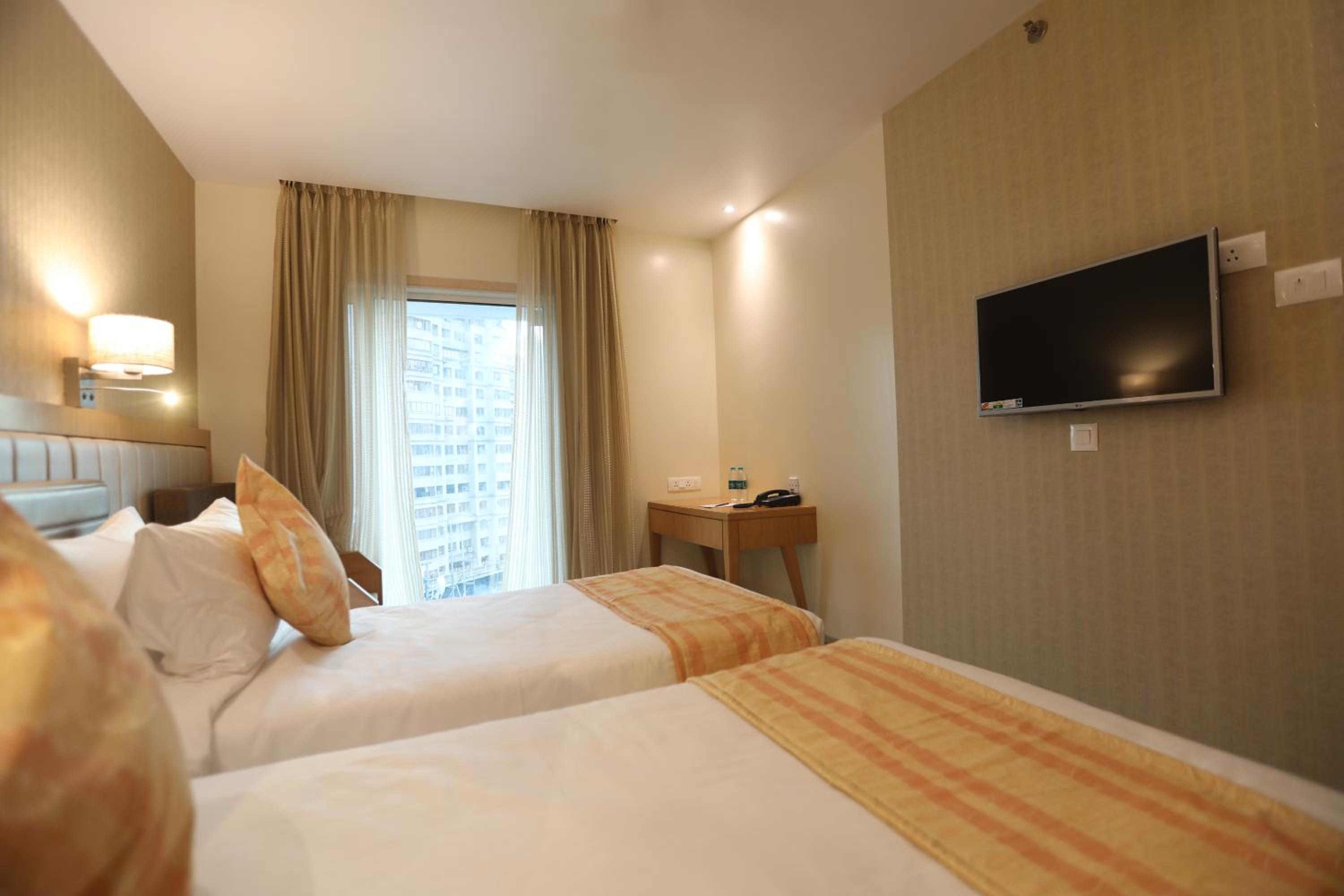  Executive King Room - Photo 1