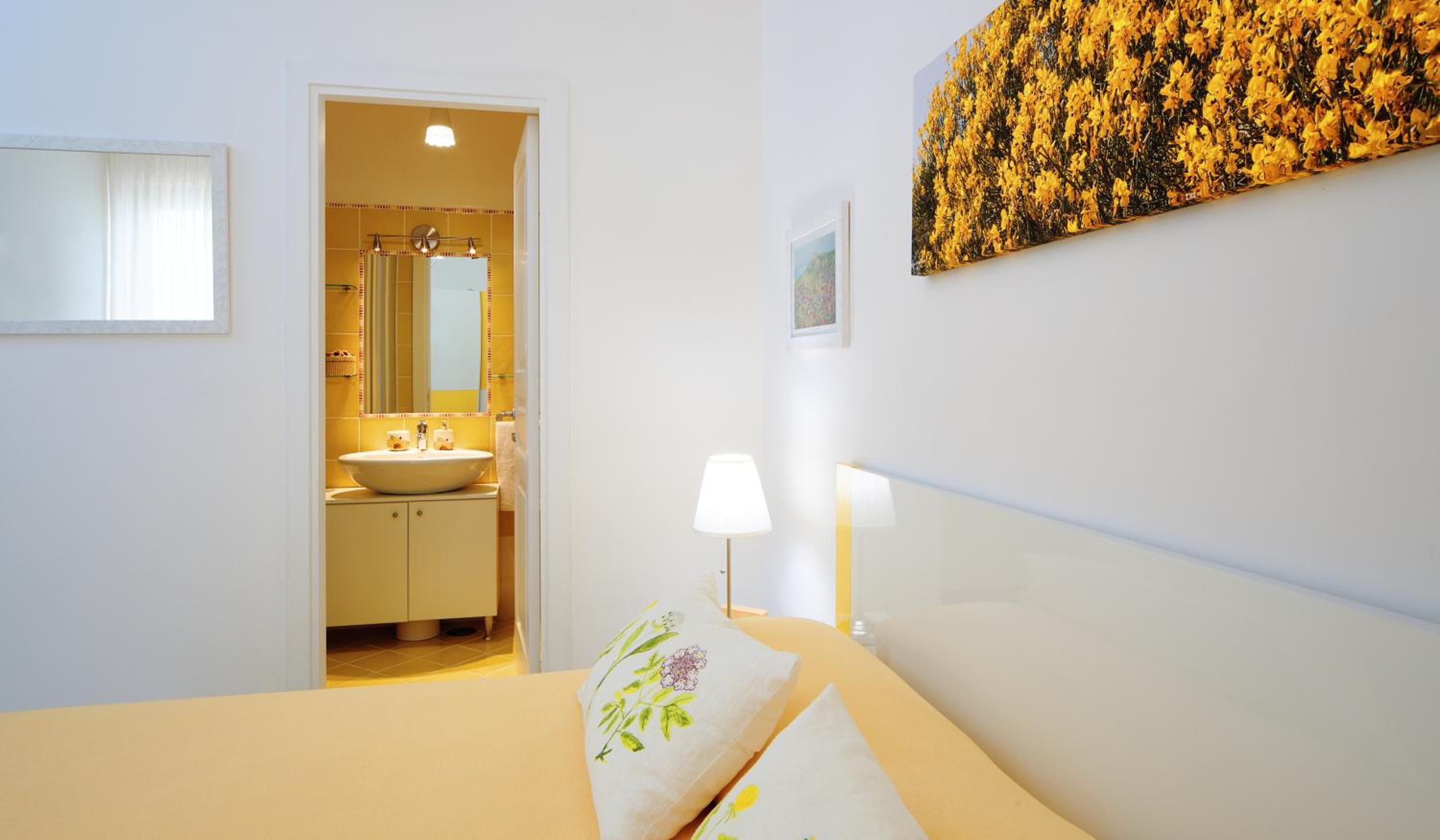 Deluxe Queen Room photo 3