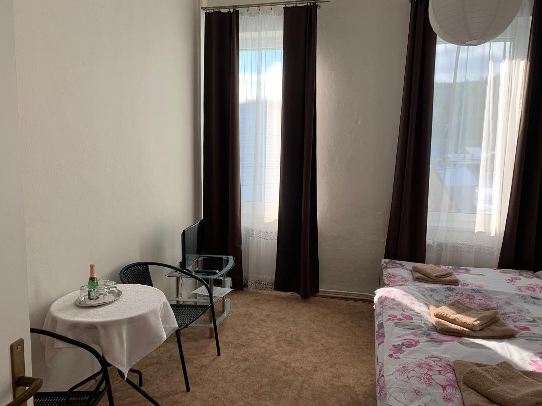 Quadruple Room with Shared Bathroom photo 2