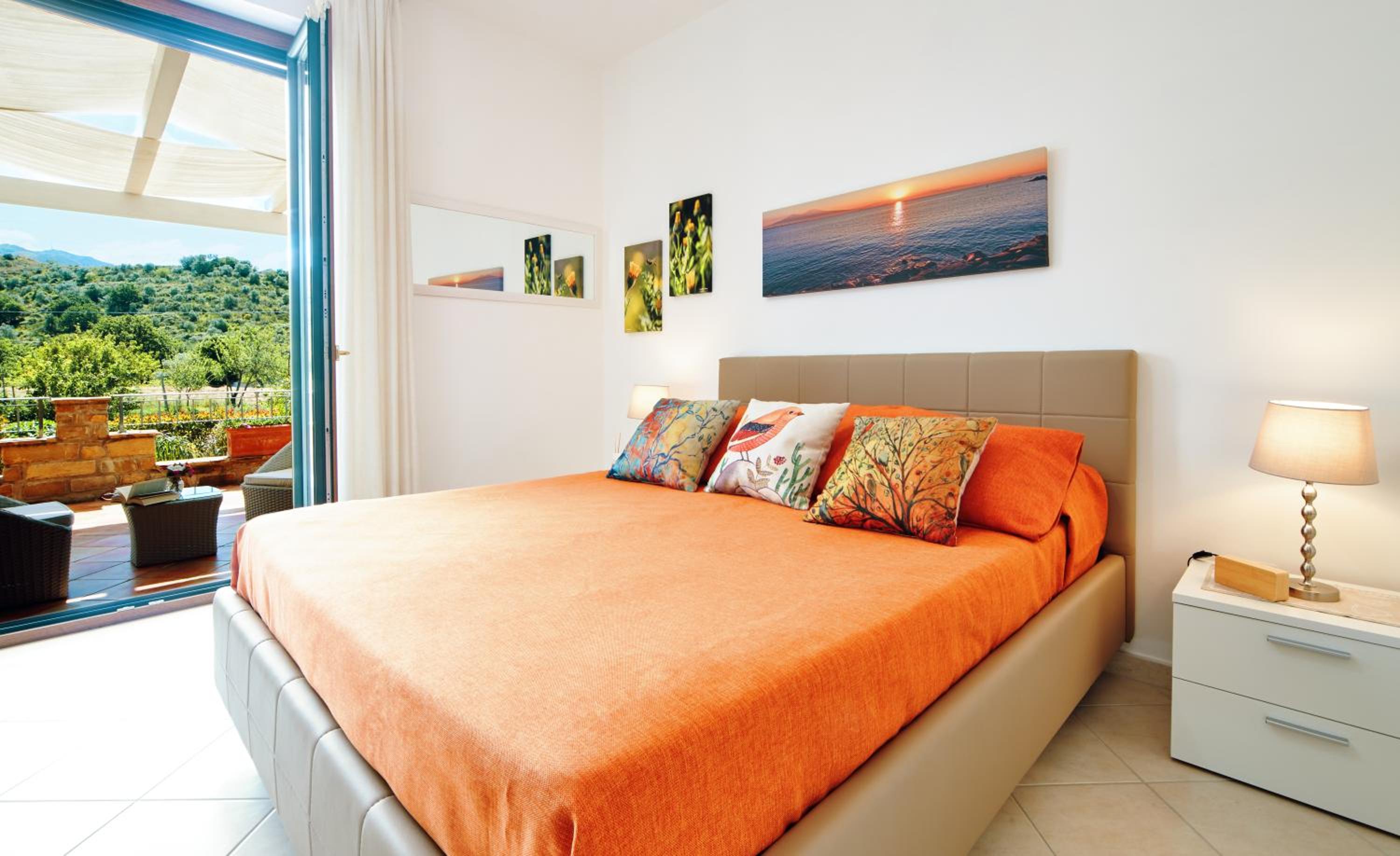 Queen Room with Pool View photo 1