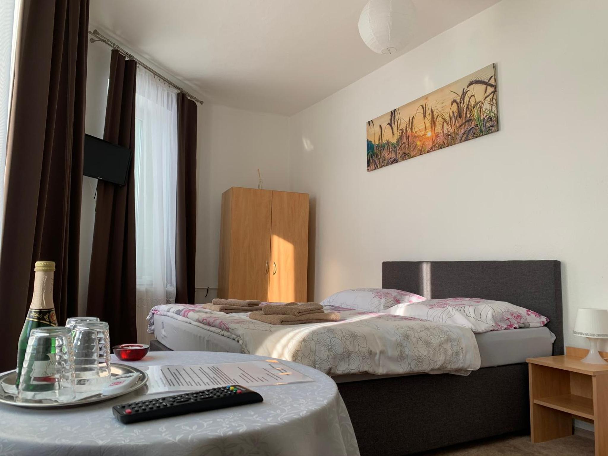 Triple Room with Private External Bathroom - Photo 4