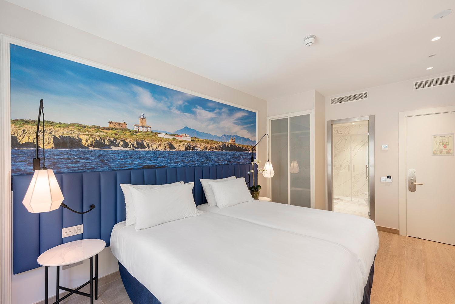 Double or Twin Room - Photo 8