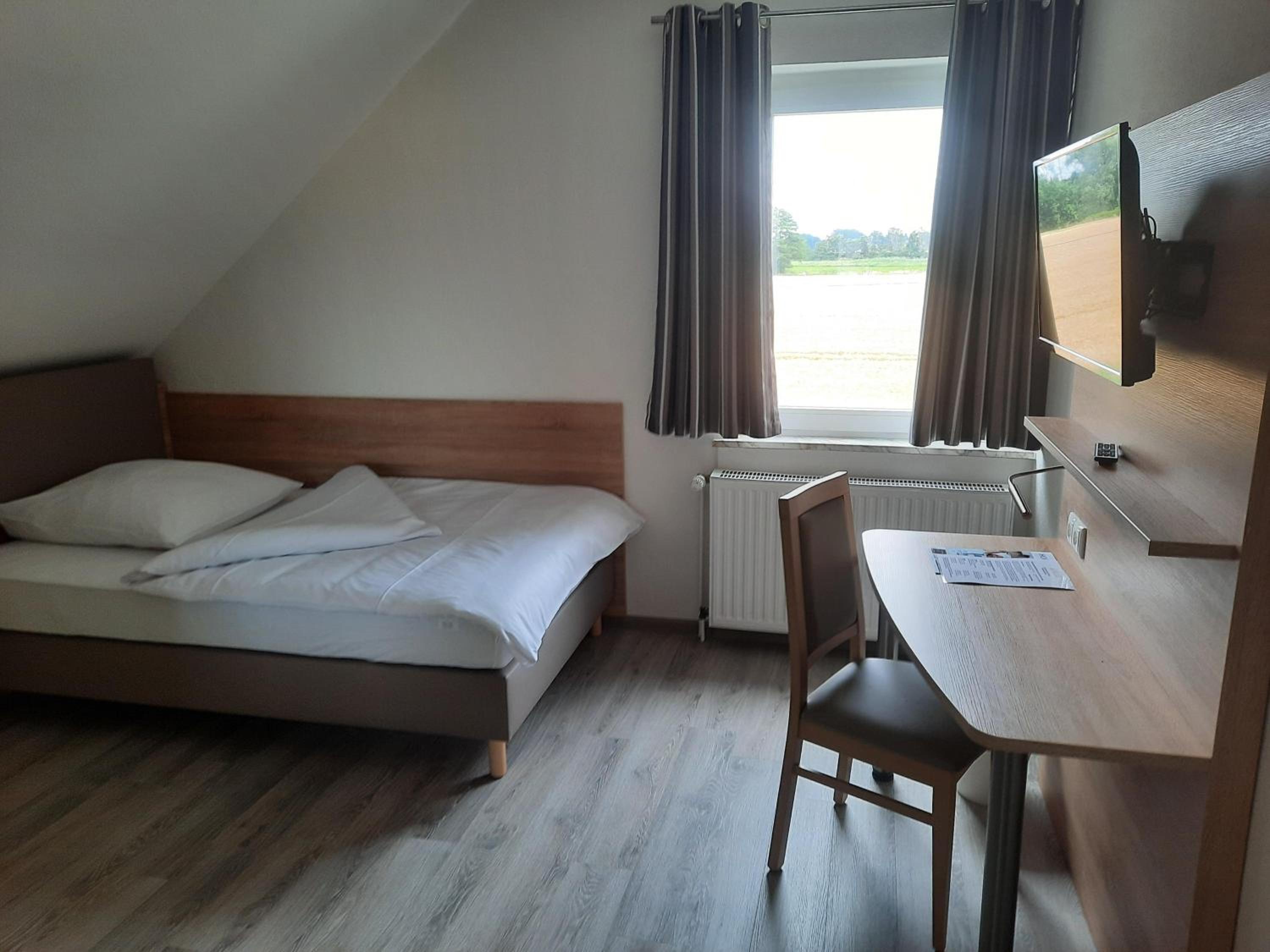 Three-Bedroom House photo 2