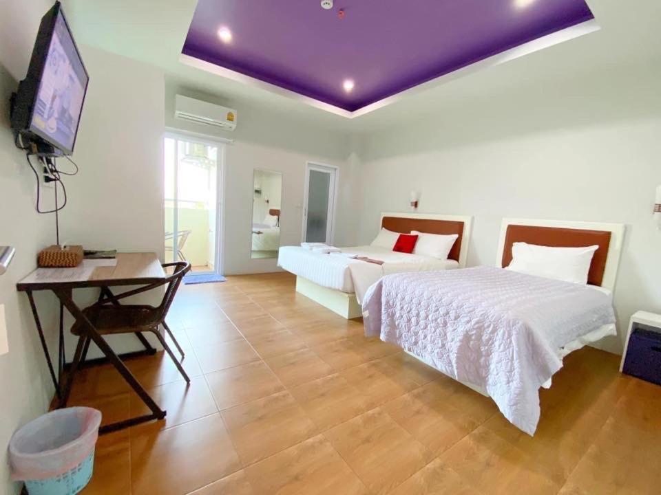 Deluxe Twin Room - Photo 2