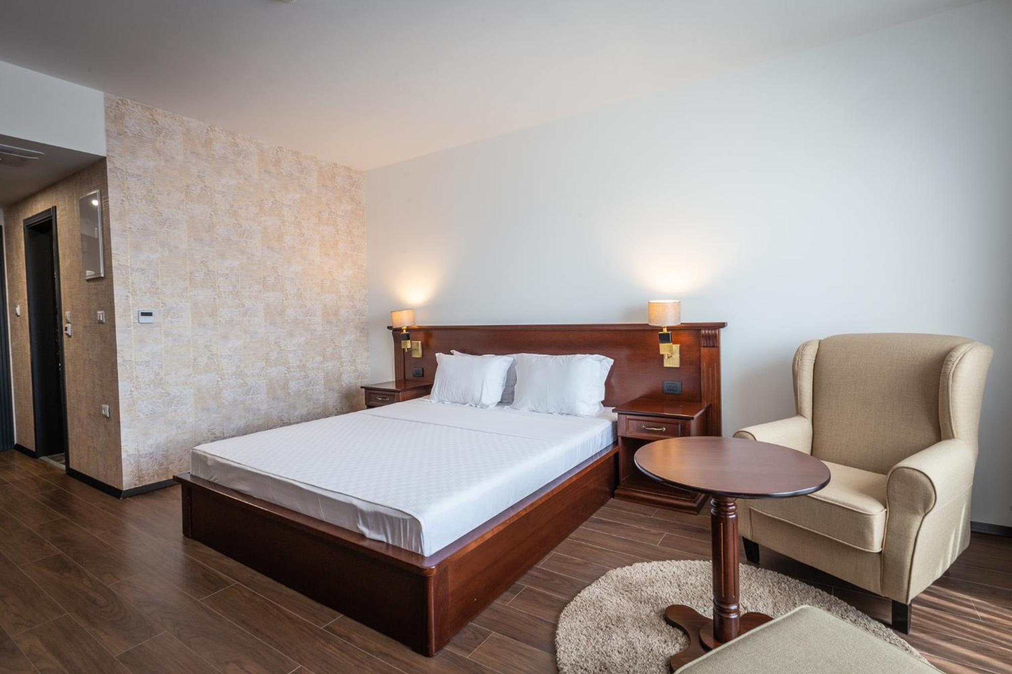 Deluxe Double Room - Photo 2