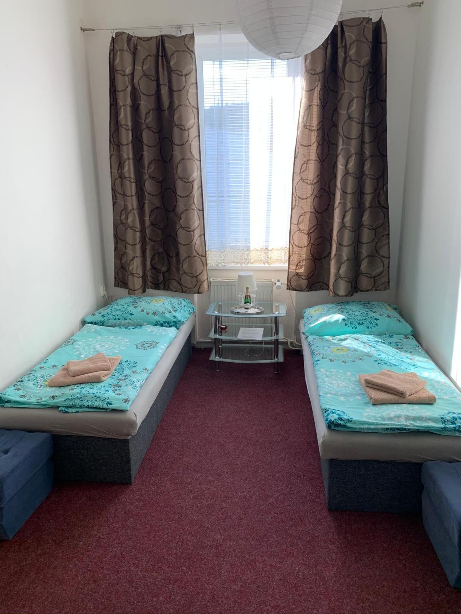 Standard Twin Room - Photo 1