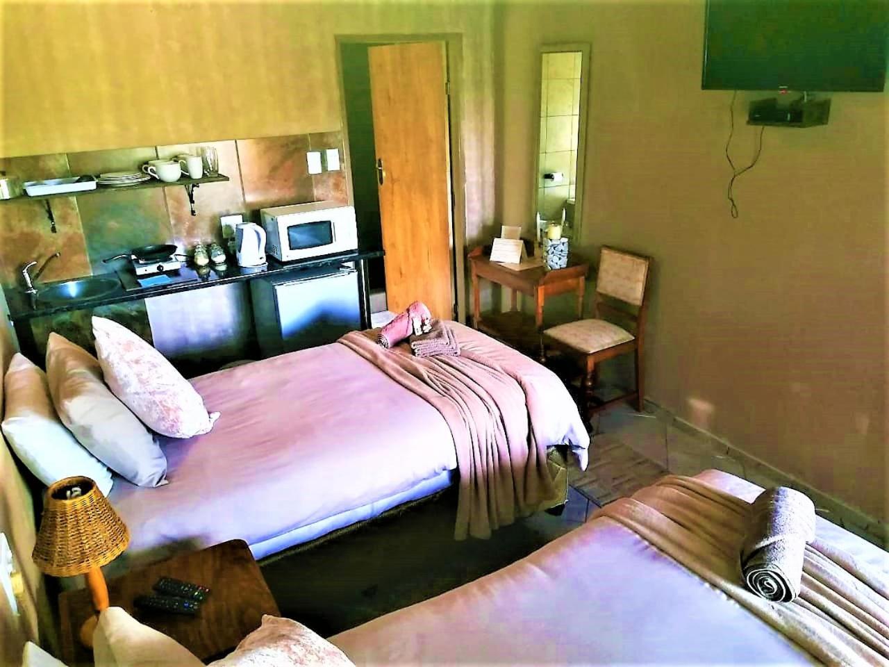 Queen Room - Photo 1