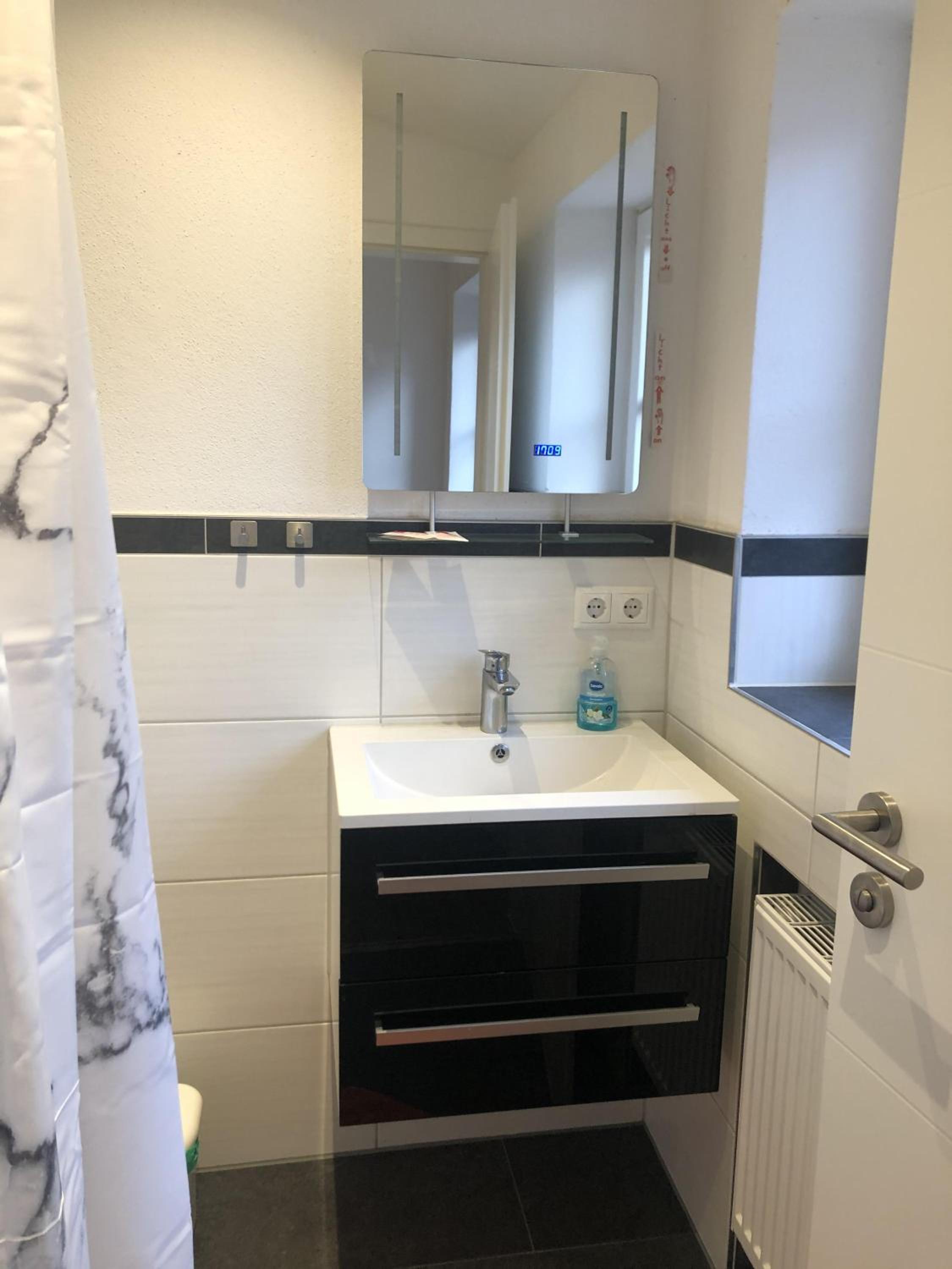 Apartment - Photo 2