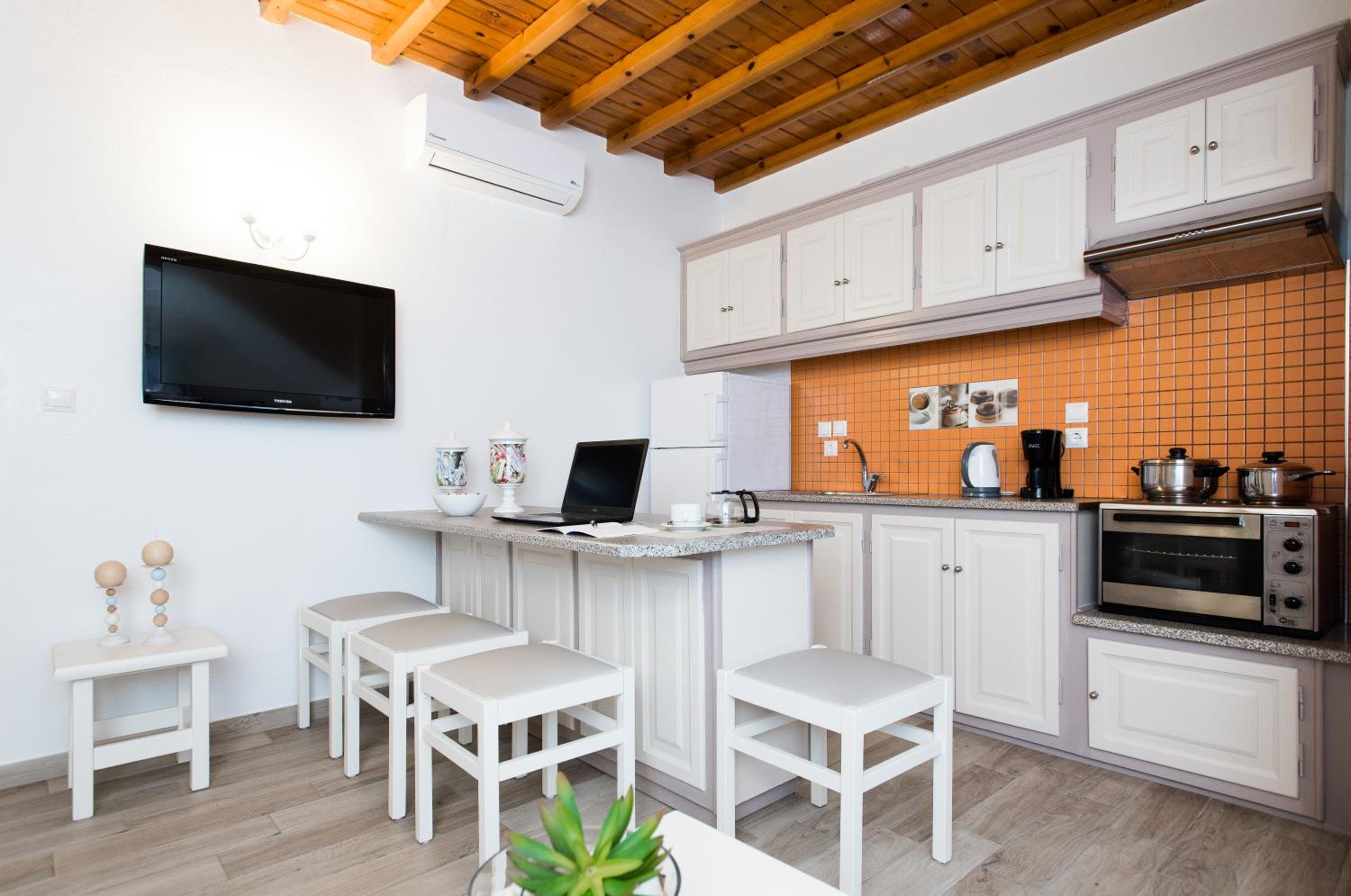 One-Bedroom Apartment - Photo 41