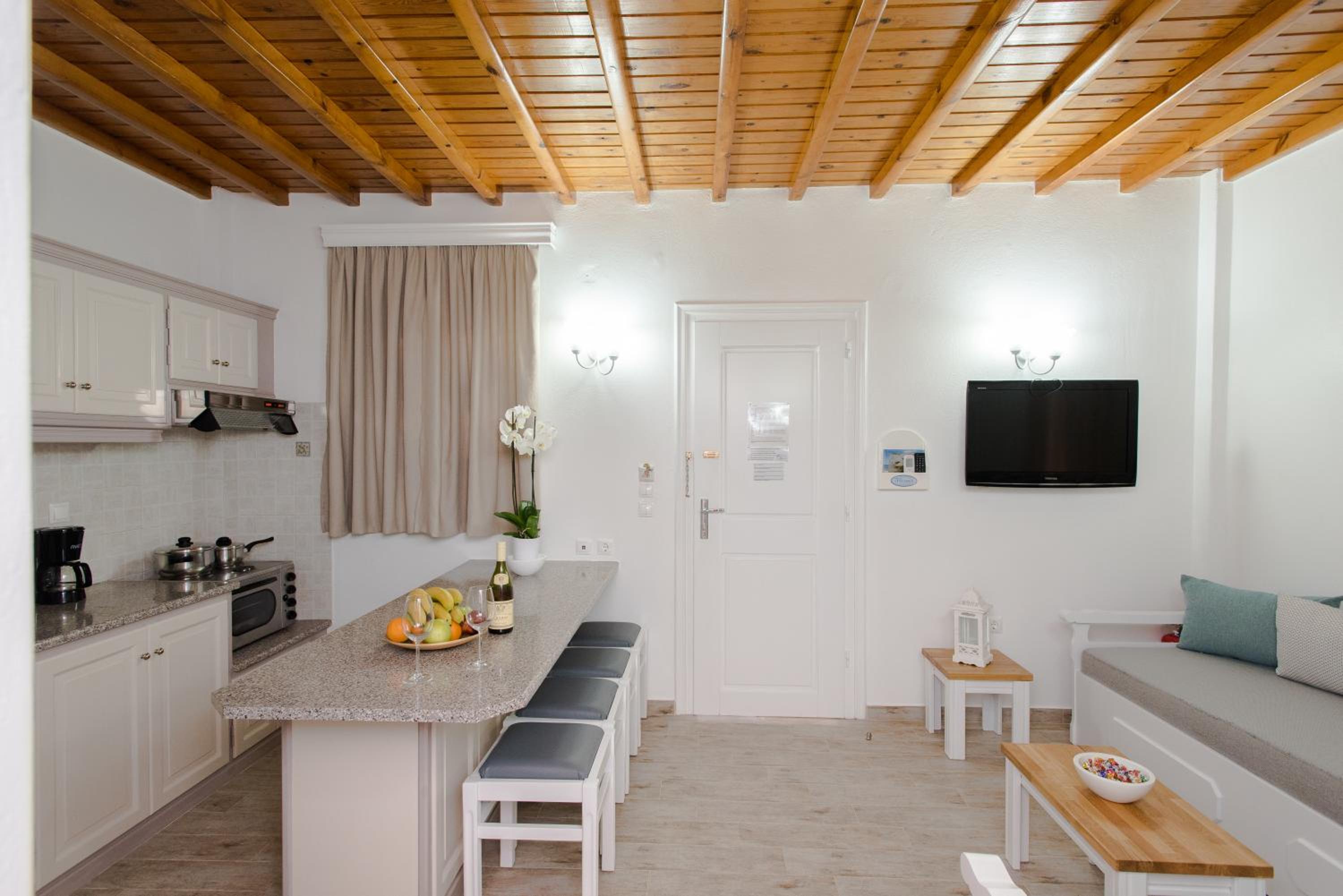 One-Bedroom Apartment - Photo 37