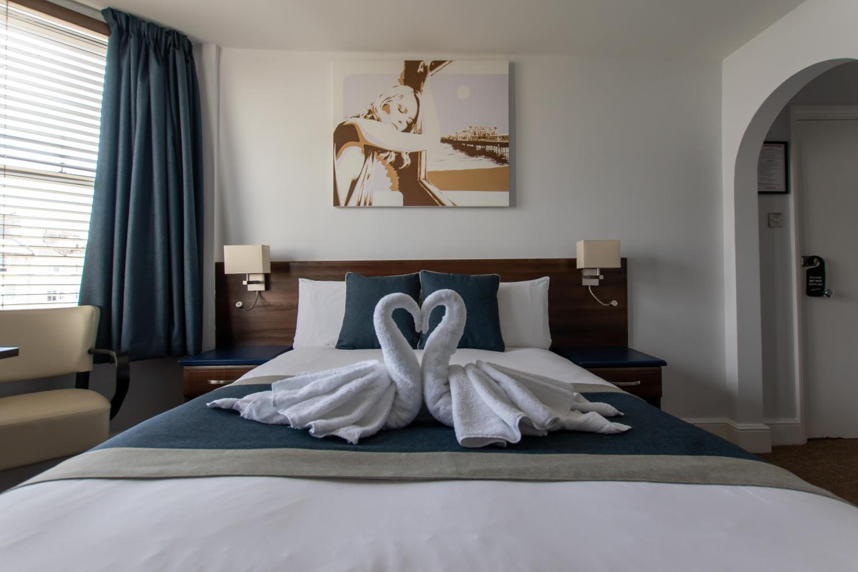 Deluxe Double Room - Photo 8