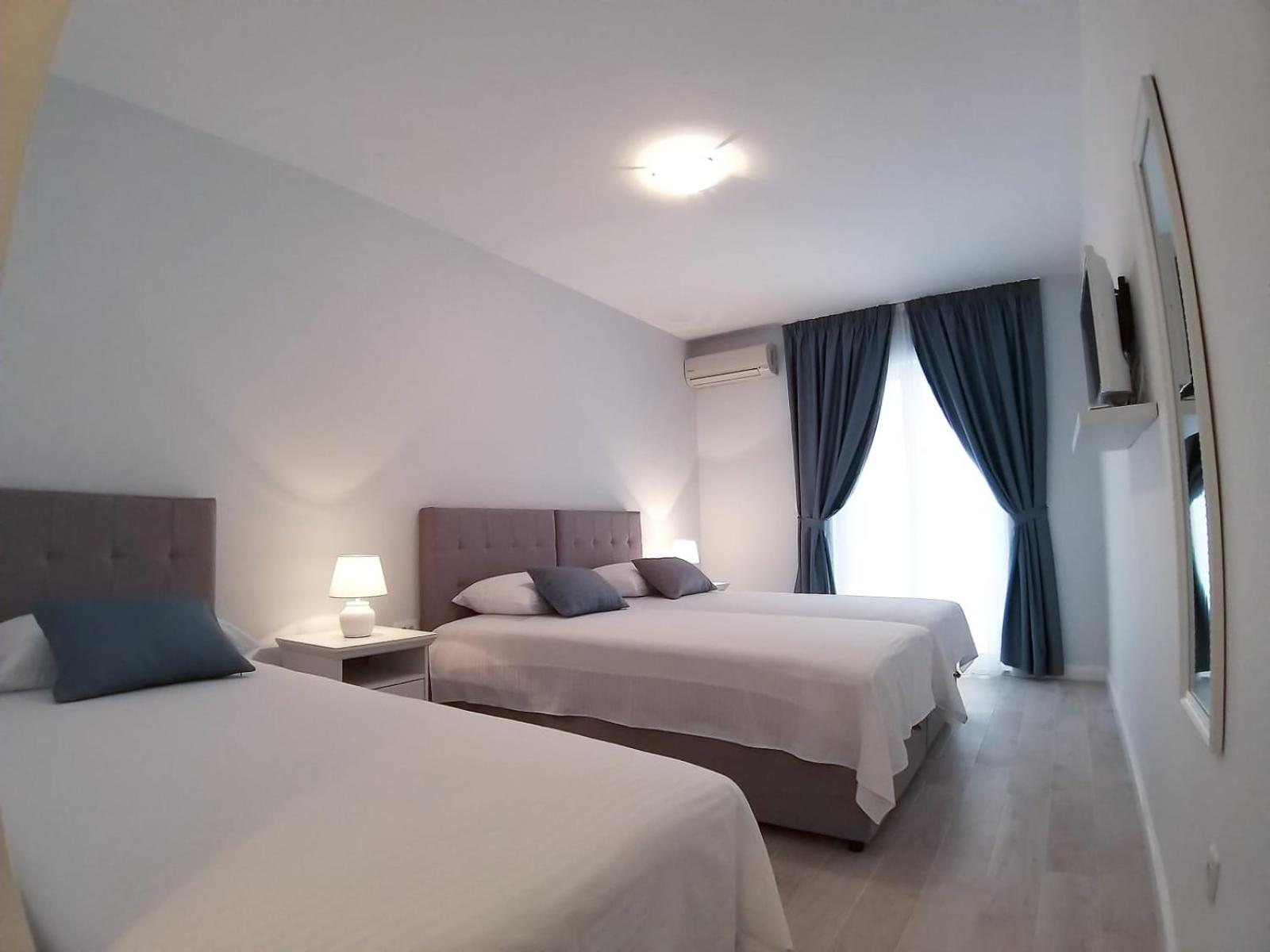 Superior Triple Room photo 2