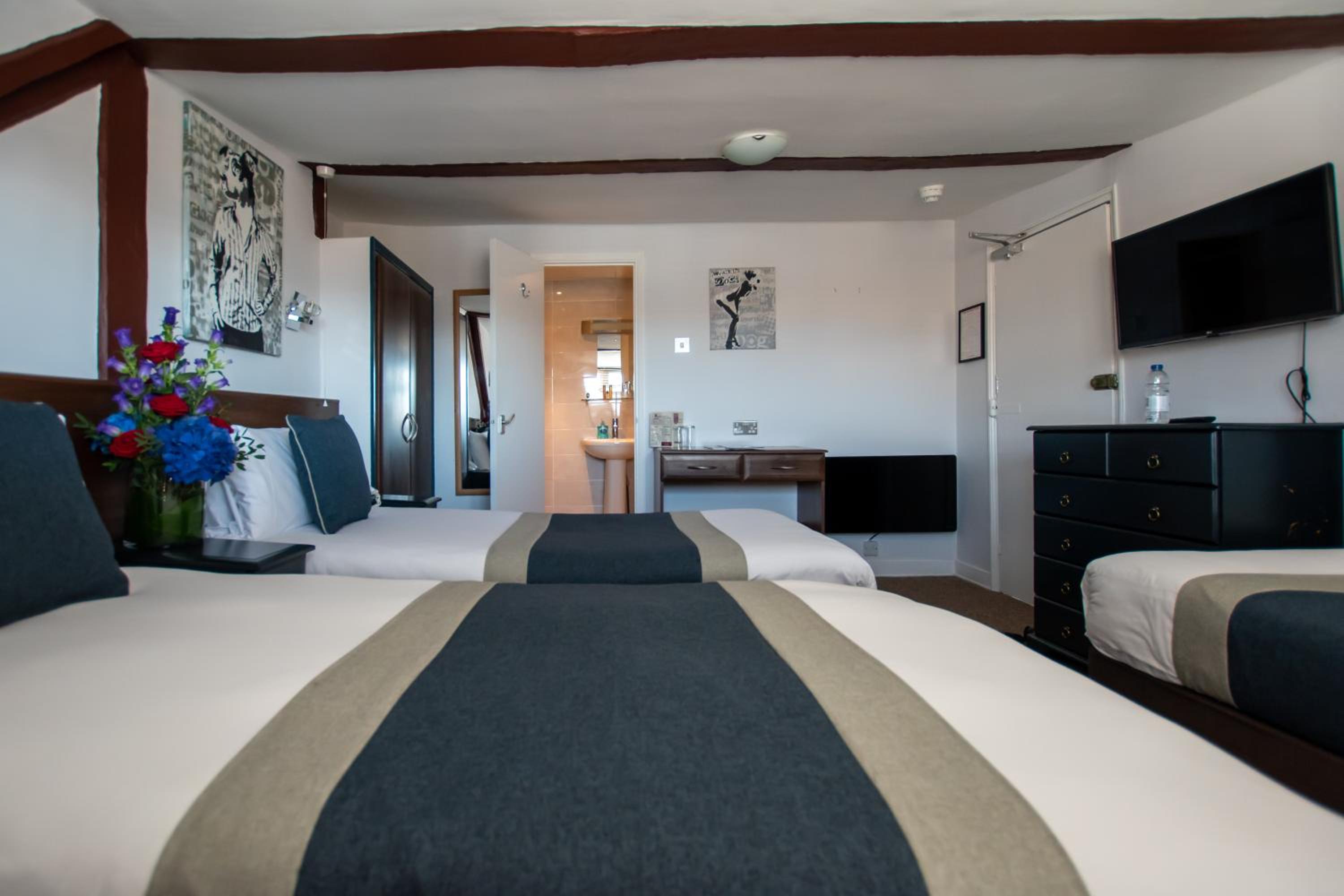 Triple Room - En Suite - Photo 18