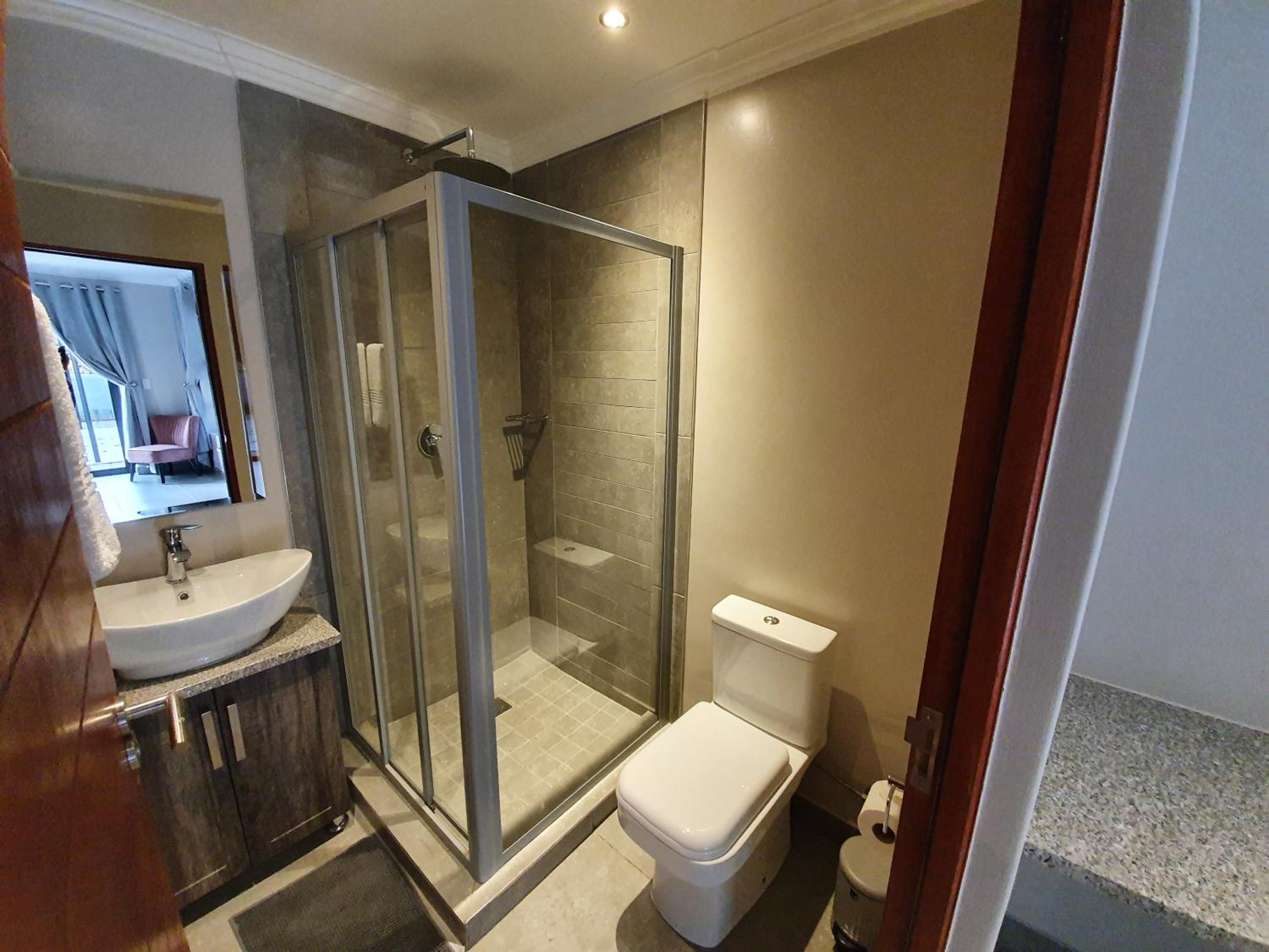 Double or Twin Room with Bathroom - Photo 7