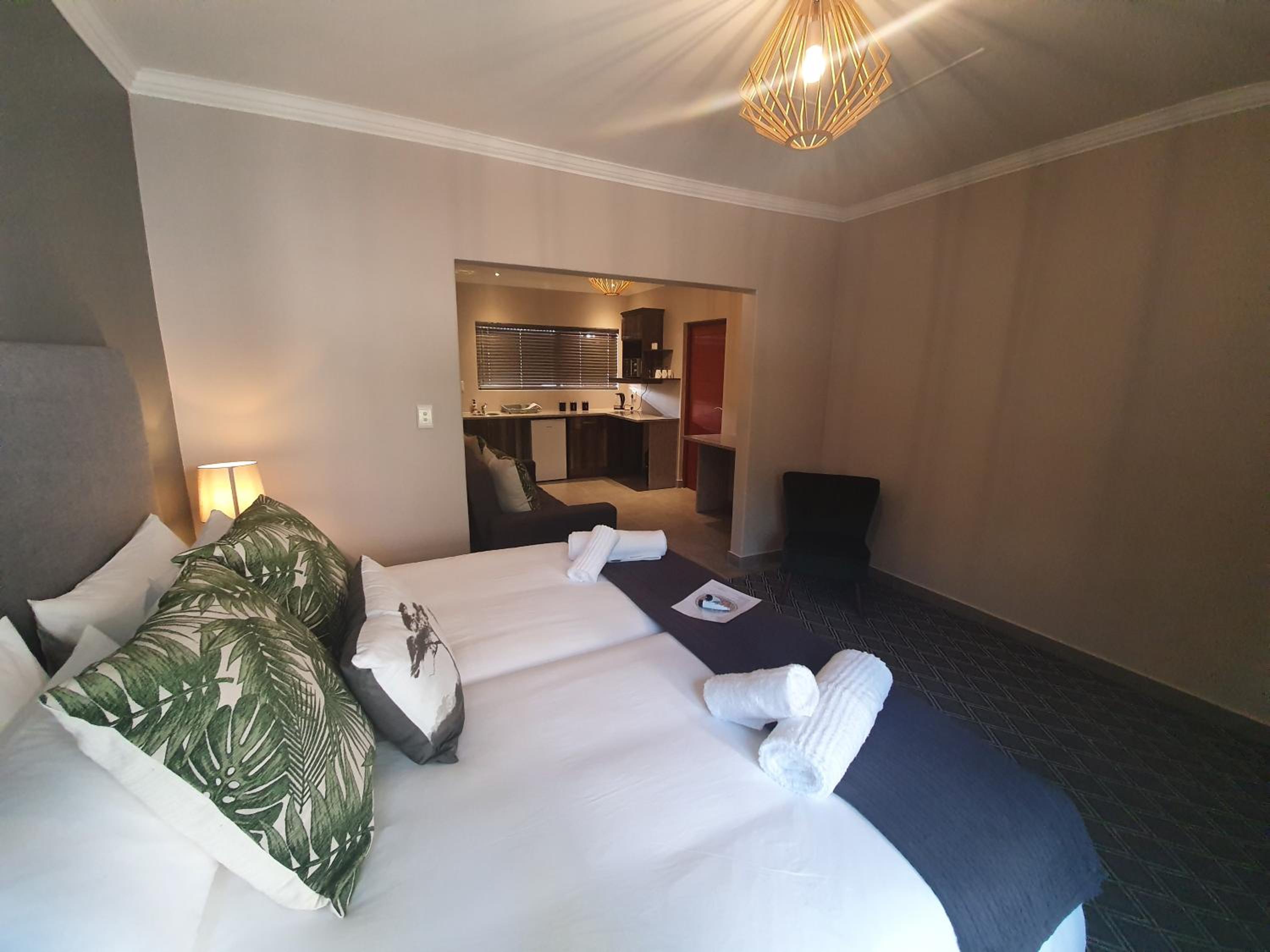 Triple Room with Bathroom photo 2