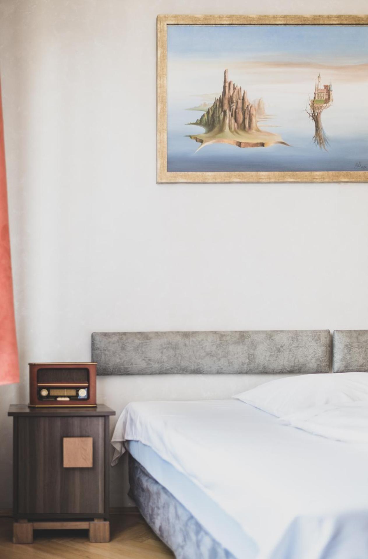 Double or Twin Room photo 3