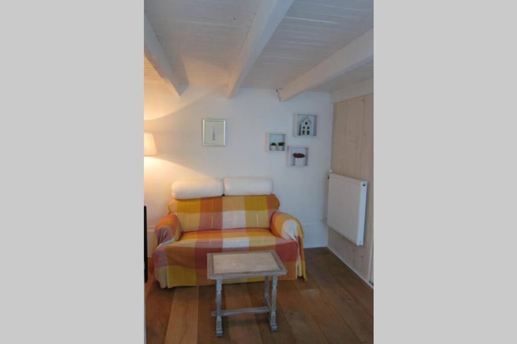 One-Bedroom House photo 3