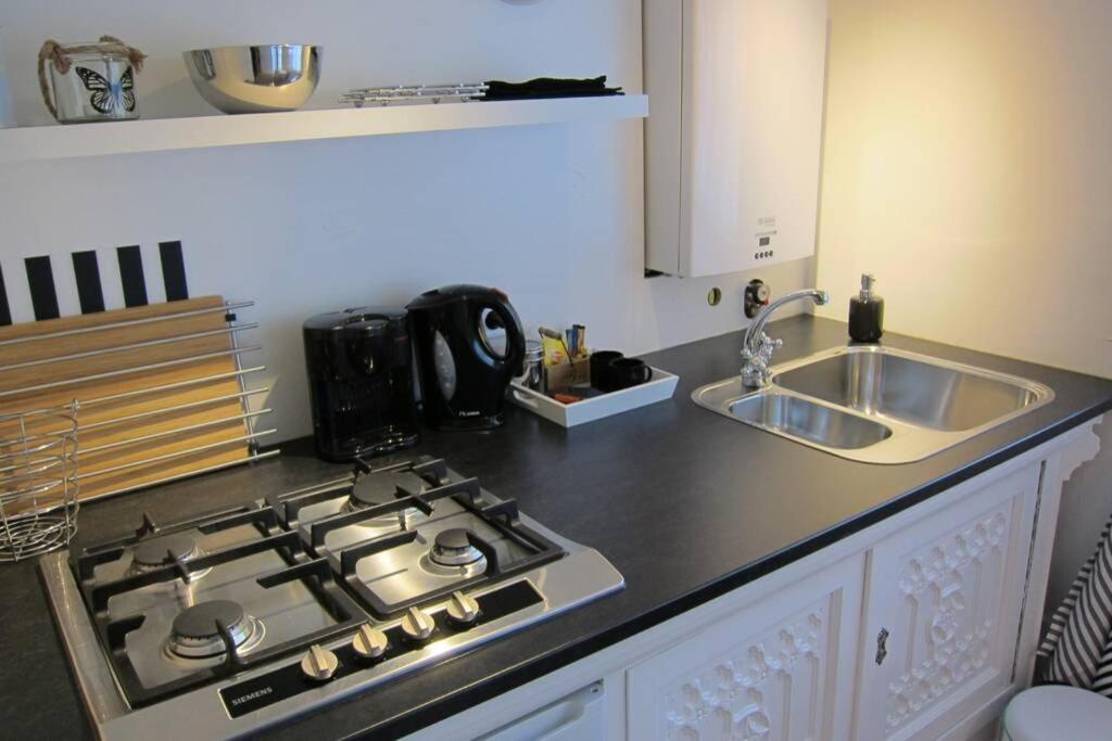 One-Bedroom House photo 2