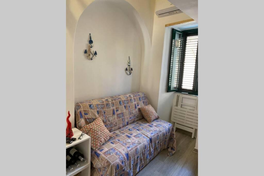 One-Bedroom House - Photo 15