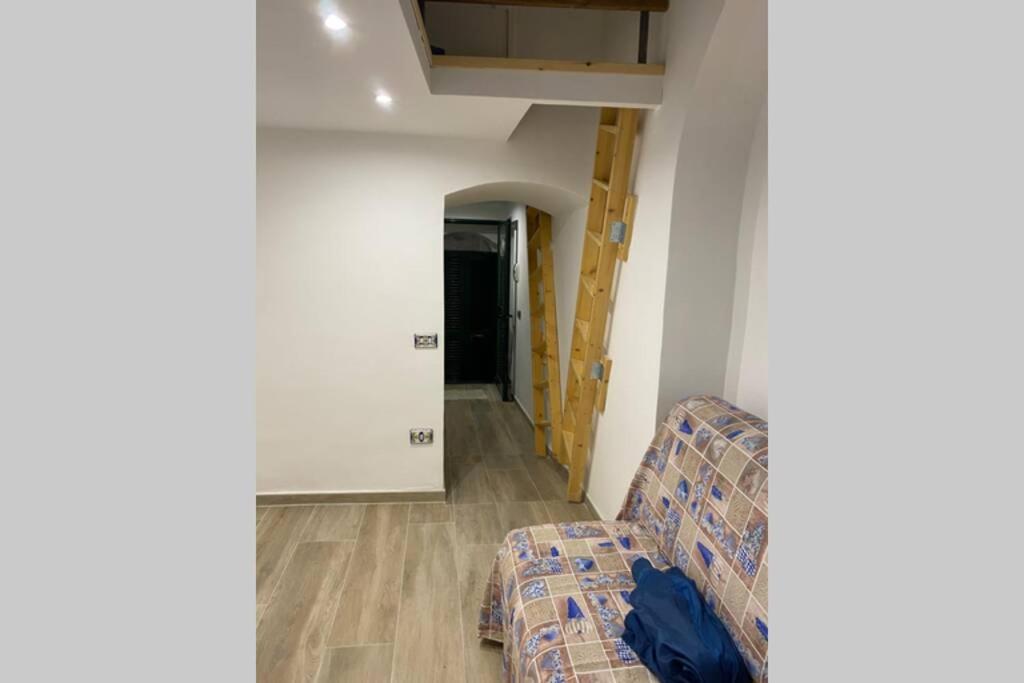 One-Bedroom House - Photo 3