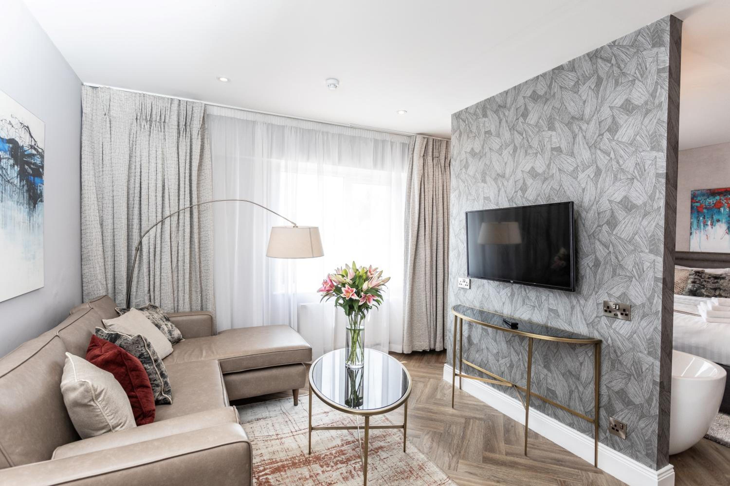 Executive Suite photo 3